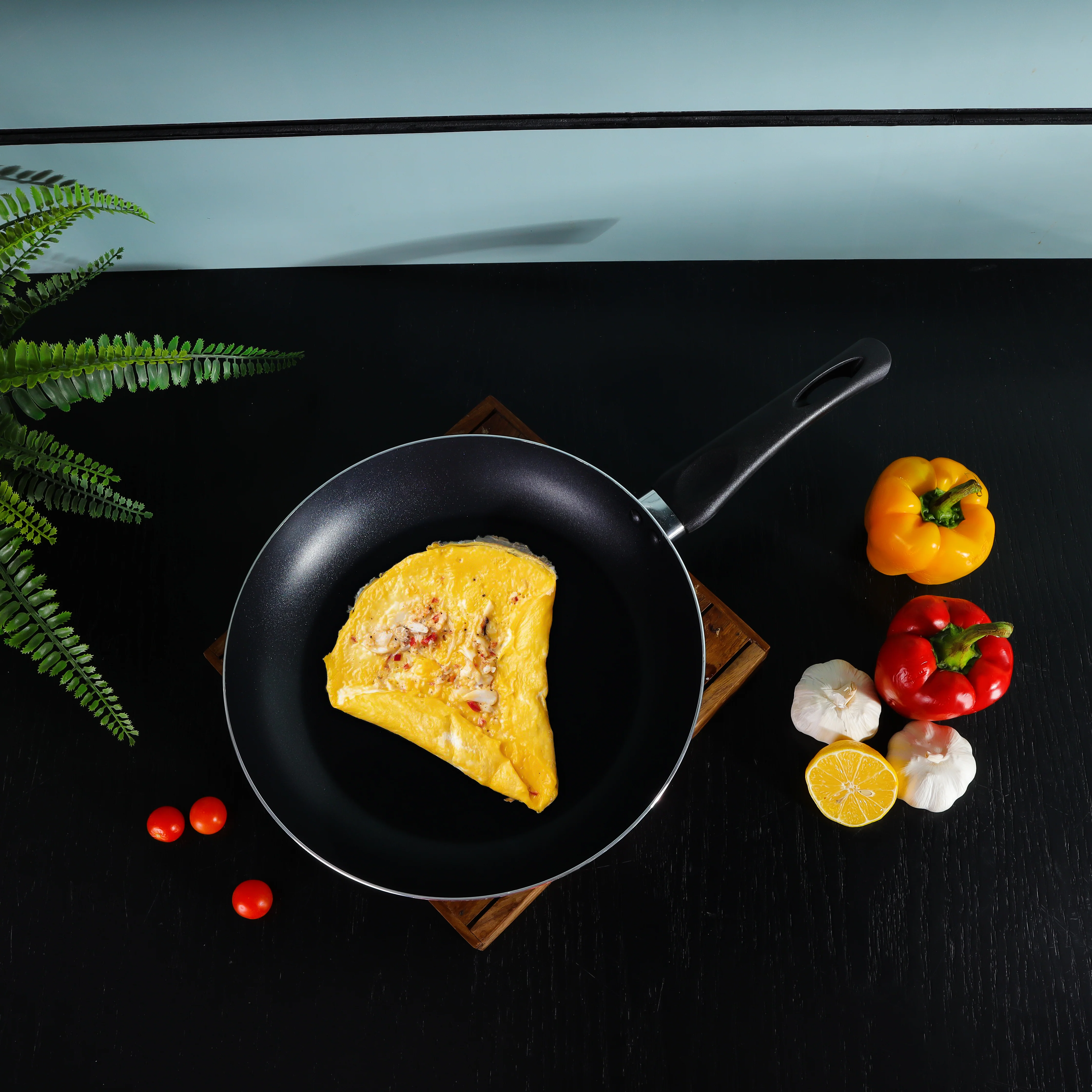 Delcasa DC1105 Eventual Non-Stick Fry Pan 28x5CM| durable aluminium body, spiral bottom & heat-resistant handle| easy-clean coating for daily cooking convenience| - Image 4
