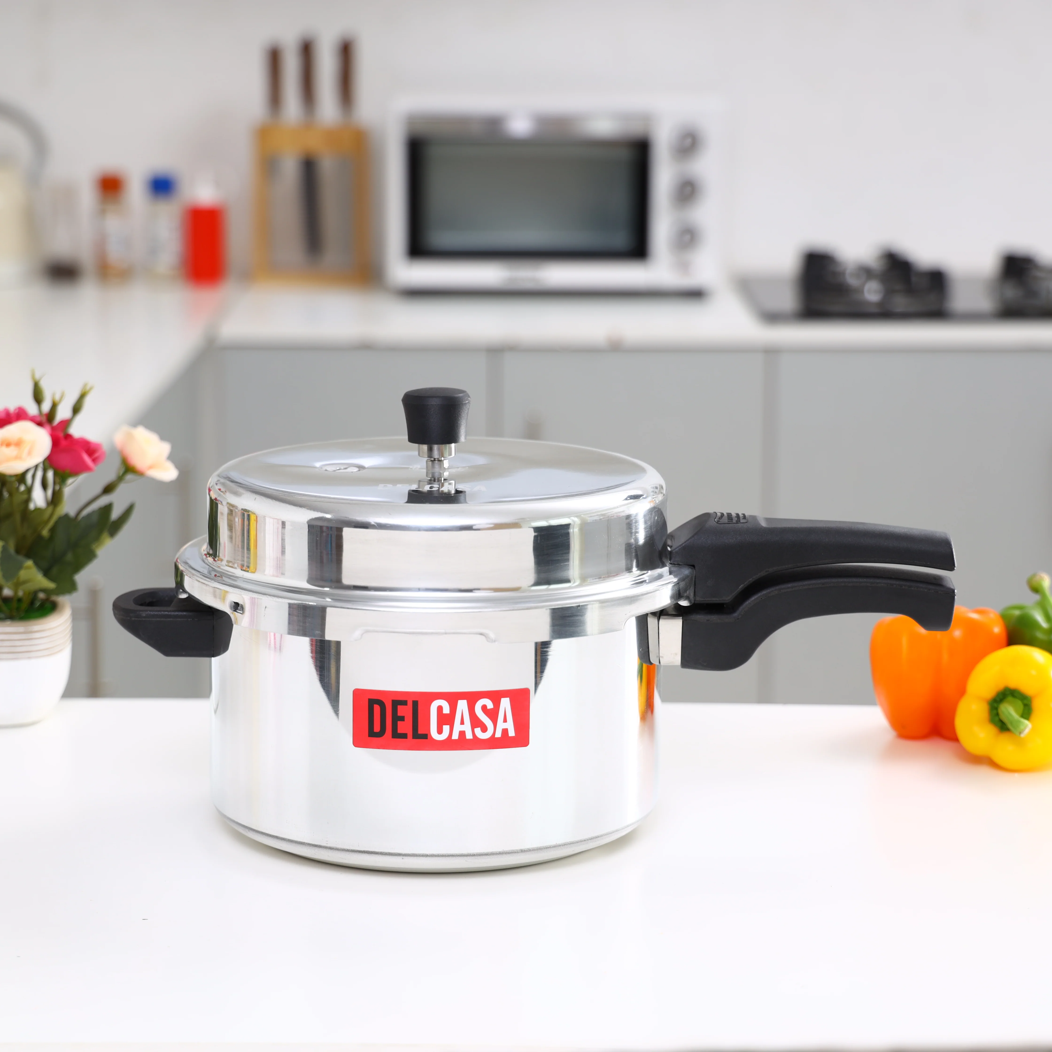 Delcasa DC1126 Pressure Cooker| heavy duty strong aluminium body with elegant design| advanced safety features, silicone sealing ring, pressure indicator and valve| - Image 5