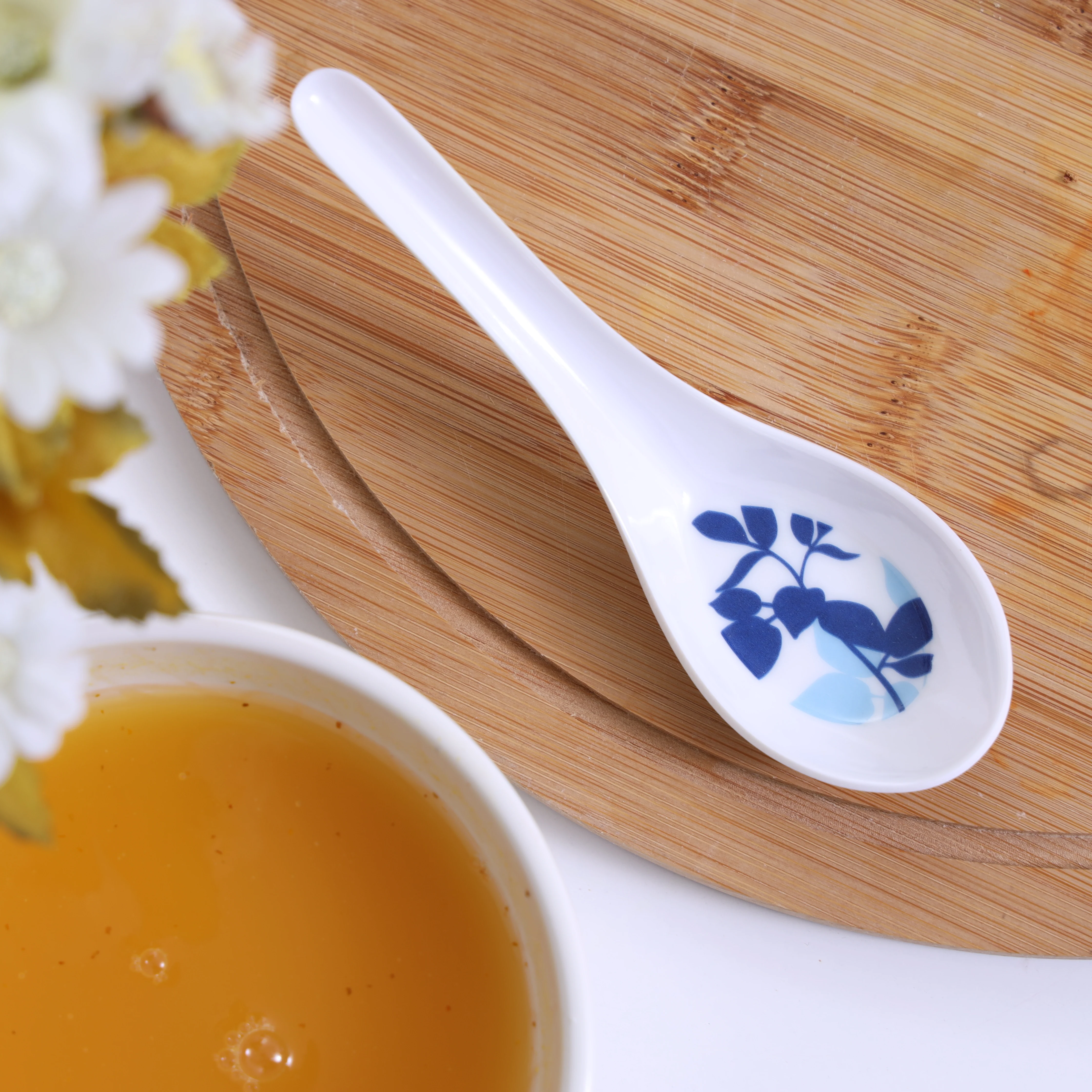 Delcasa DC1806 Melamine Soup Spoon| long handle and floral design, Durable, lightweight dining spoon ideal for soups, parties, meals, and outings. Everyday use| - Image 4