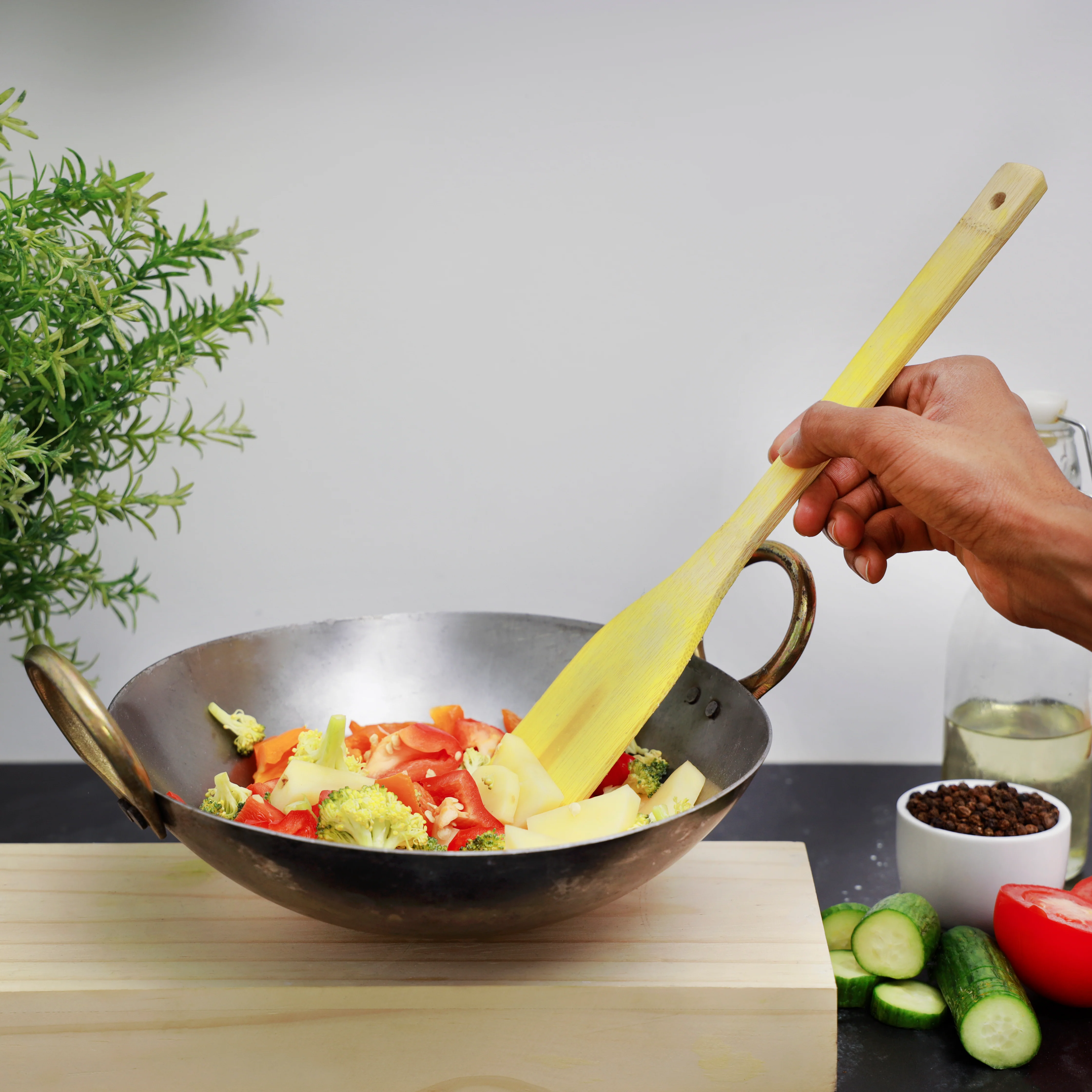 Delcasa DC1990 Iron Kadai 25cm | traditional cooking, frying and sautéing| Heavy duty iron body ensures heat retention with strong side handles for safe uses | - Image 4