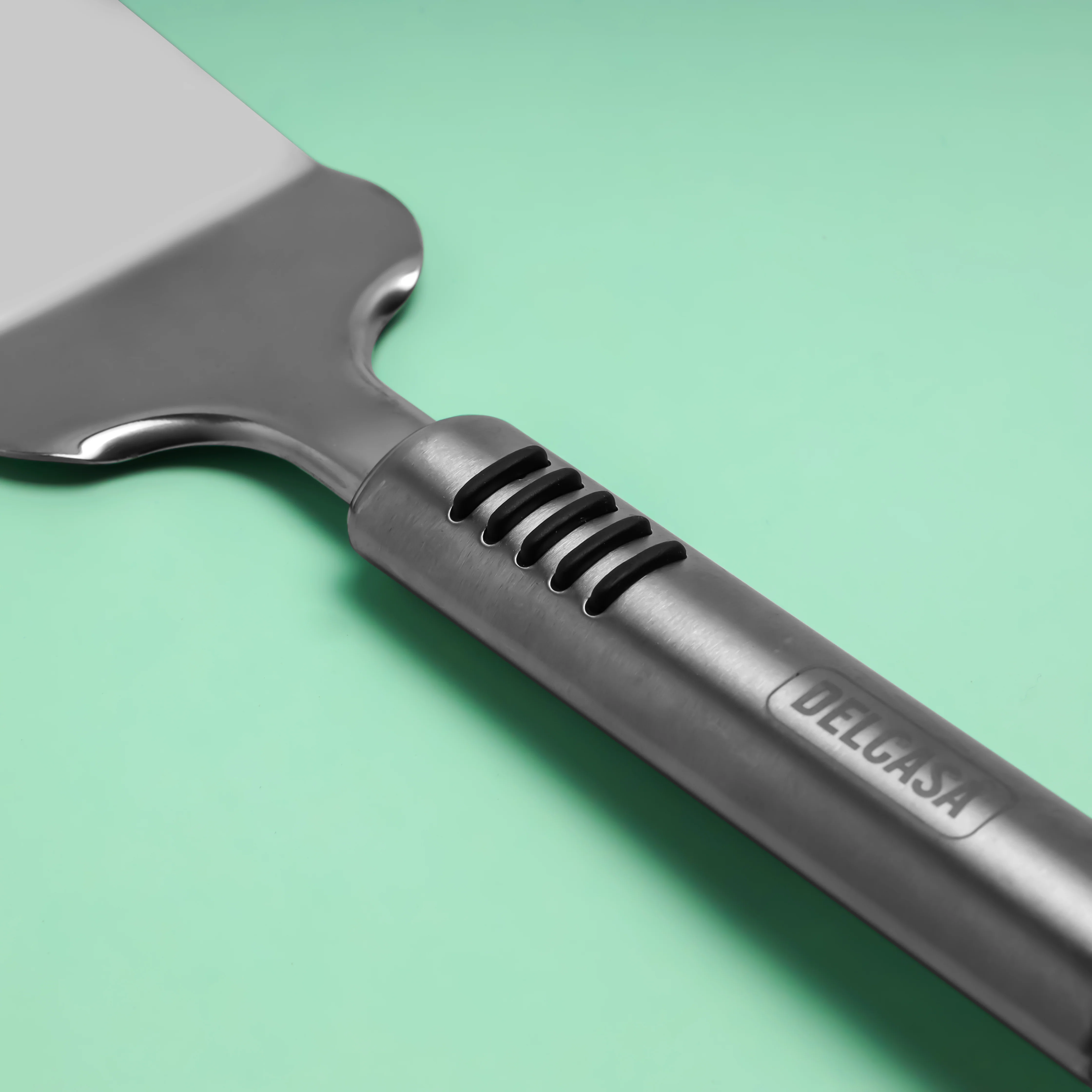 Delcasa DC2424 Stainless Steel Cake Turner| durable stainless-steel blade with TPR handle| Lightweight, easy to clean and food-grade, perfect for serving cakes| - Image 5