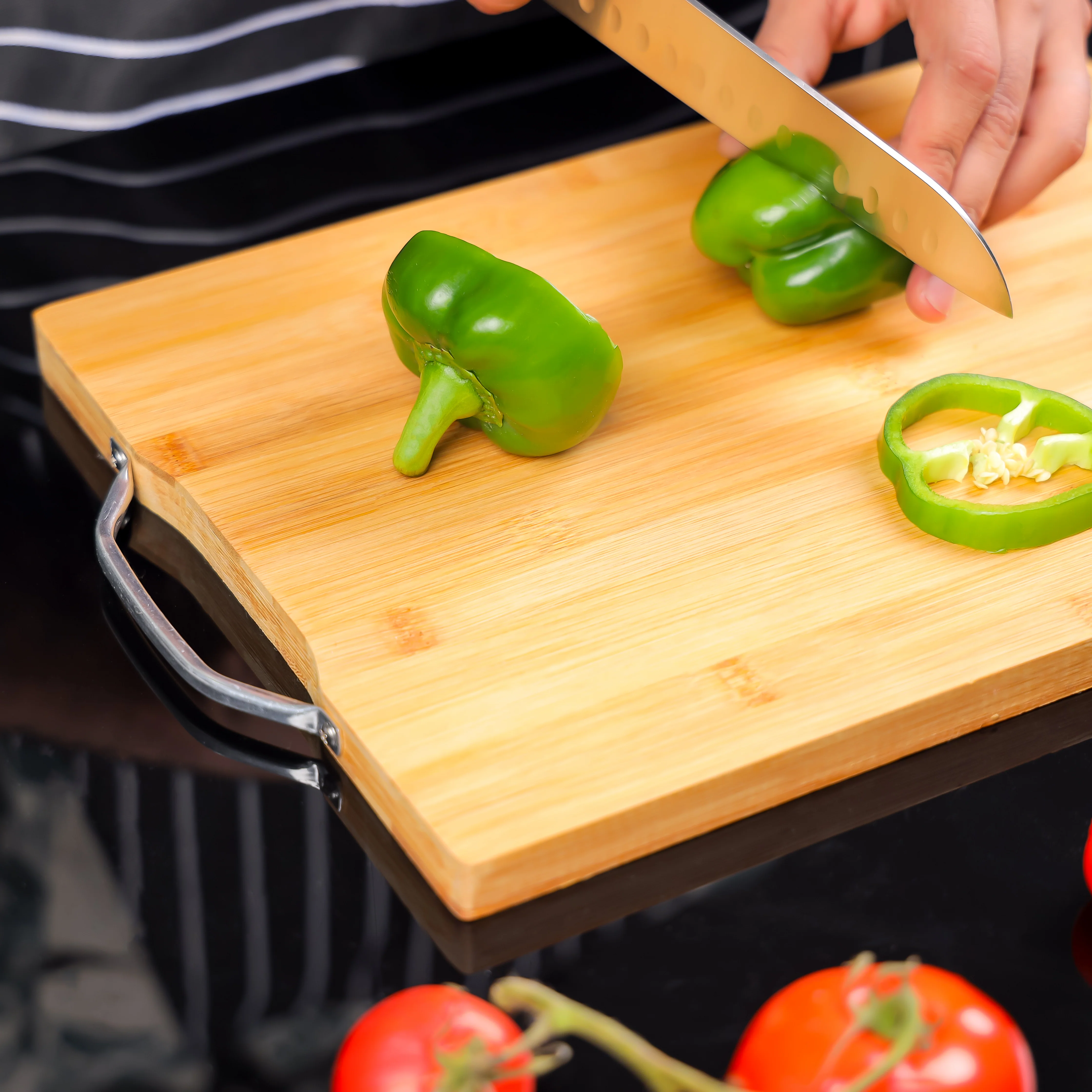 Delcasa DC3048 Wooden Bamboo Cutting Board | strong bamboo body with stainless steel handle| Durable, damage resistant and ideal for large Eveyday kitchen uses| - Image 4