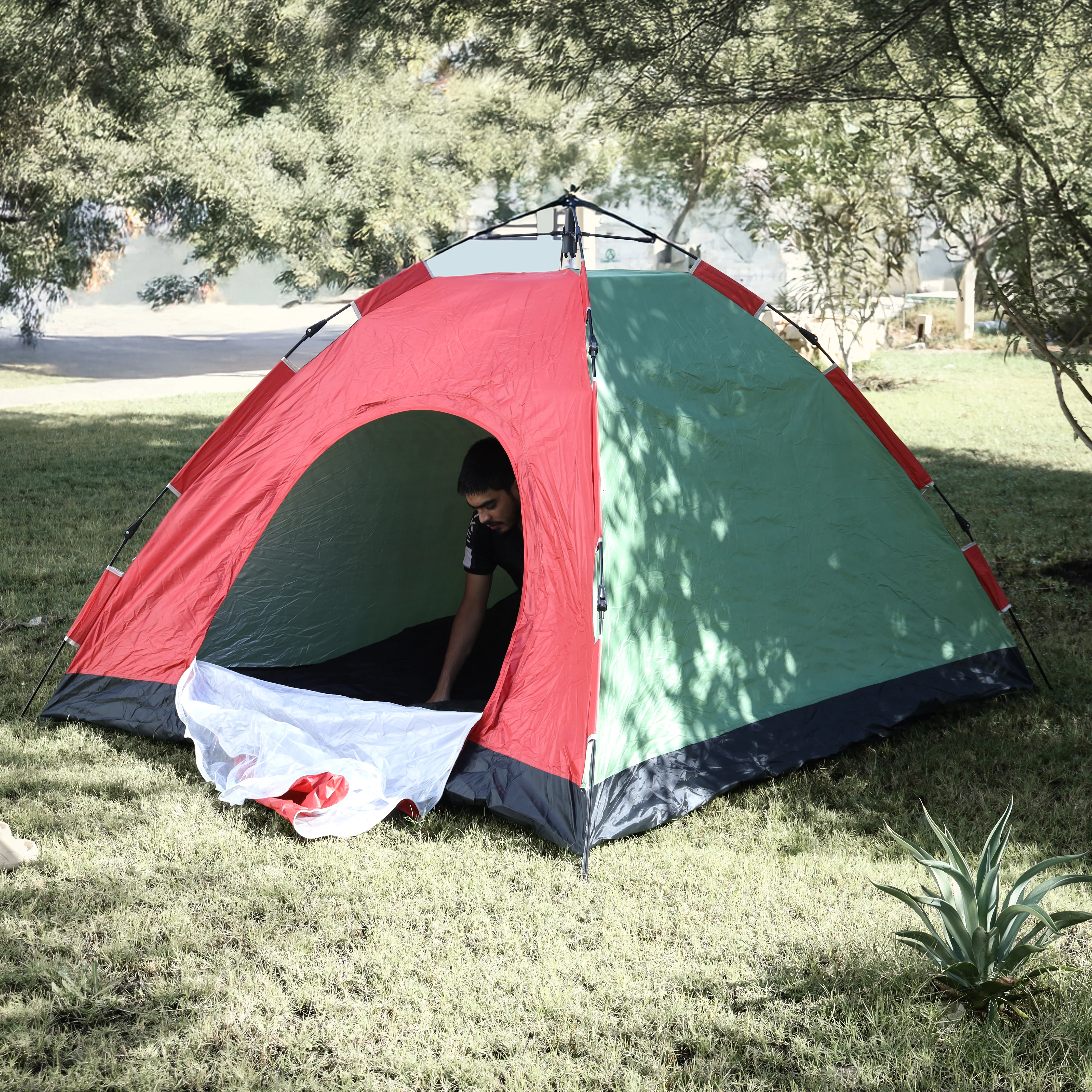 Delcasa DC3503 Camping Season Tent| portable outdoor shelter ideal for camping & trekking| durable carry bag with strong straps for easy travel & compact storage| - Image 2