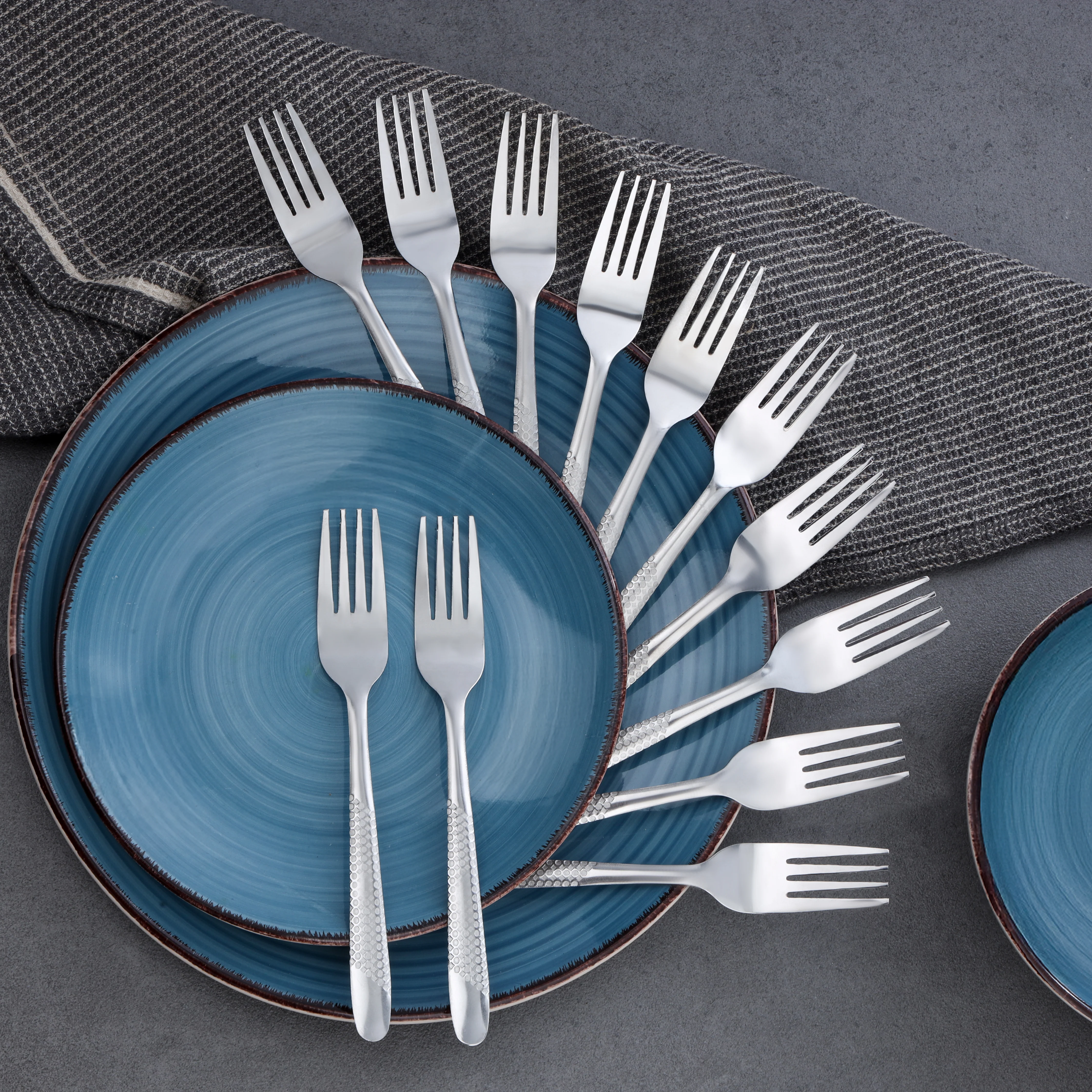 Delcasa DC3528 Stainless Steel Cutlery Set| includes tablespoon and fork, teaspoon with durable food-grade steel| Non-Magnetic Construction and Dishwasher Safe| - Image 5