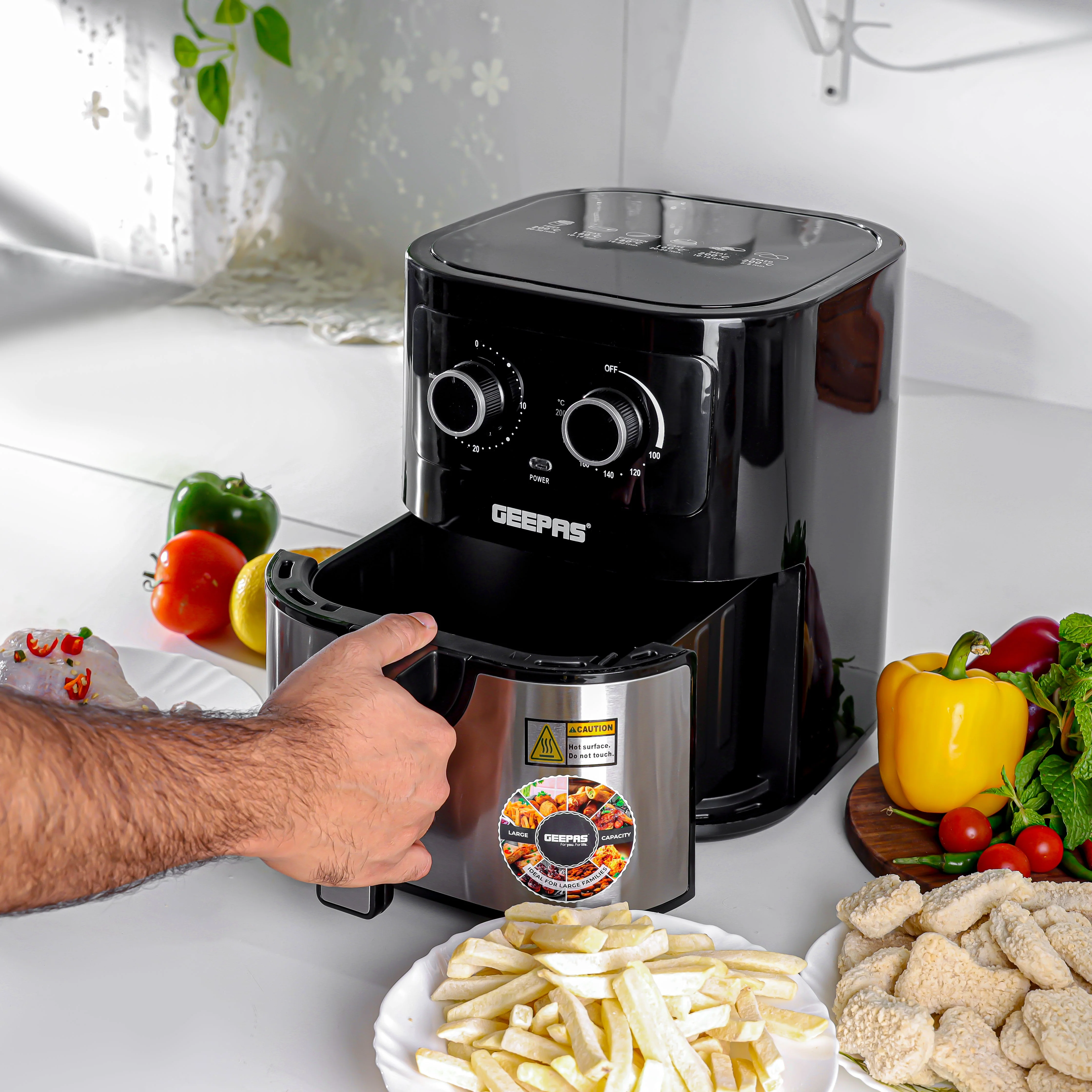 Geepas Air Fryer- GAF37541/ 4.5 L Pot with Rack, Vortex Air Frying Technology/ 1-30 Min Timer, Temperature 100-200 Degree Celsius/ 2 Years Warranty, Black and Silver - Image 4