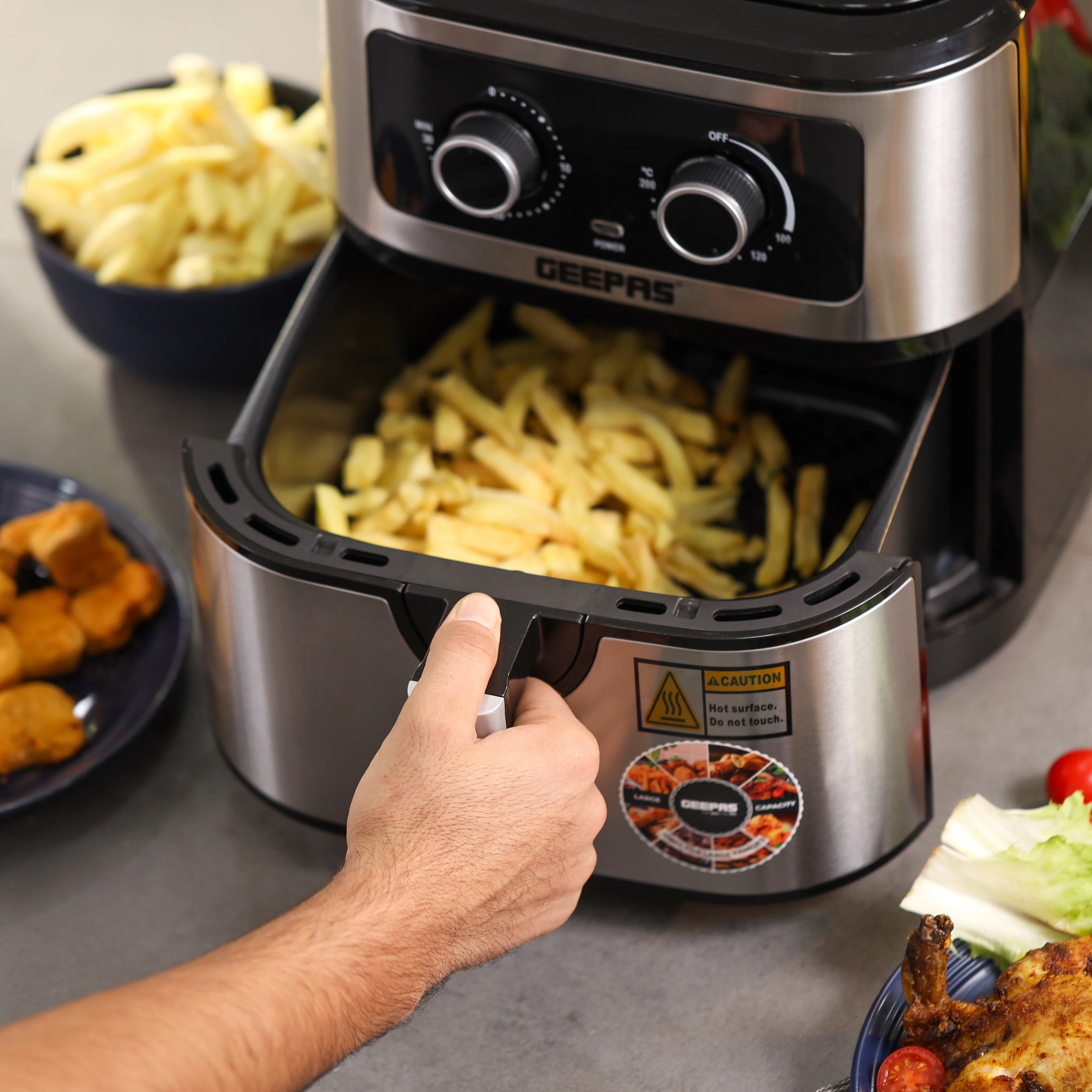 Geepas 7L Digital Air Fryer GAF37506 | 1800W Powerful Performance | Oil-Free Cooking with VORTEX Fast Technology | 30-Minute Timer | Large Capacity for Families - Image 4