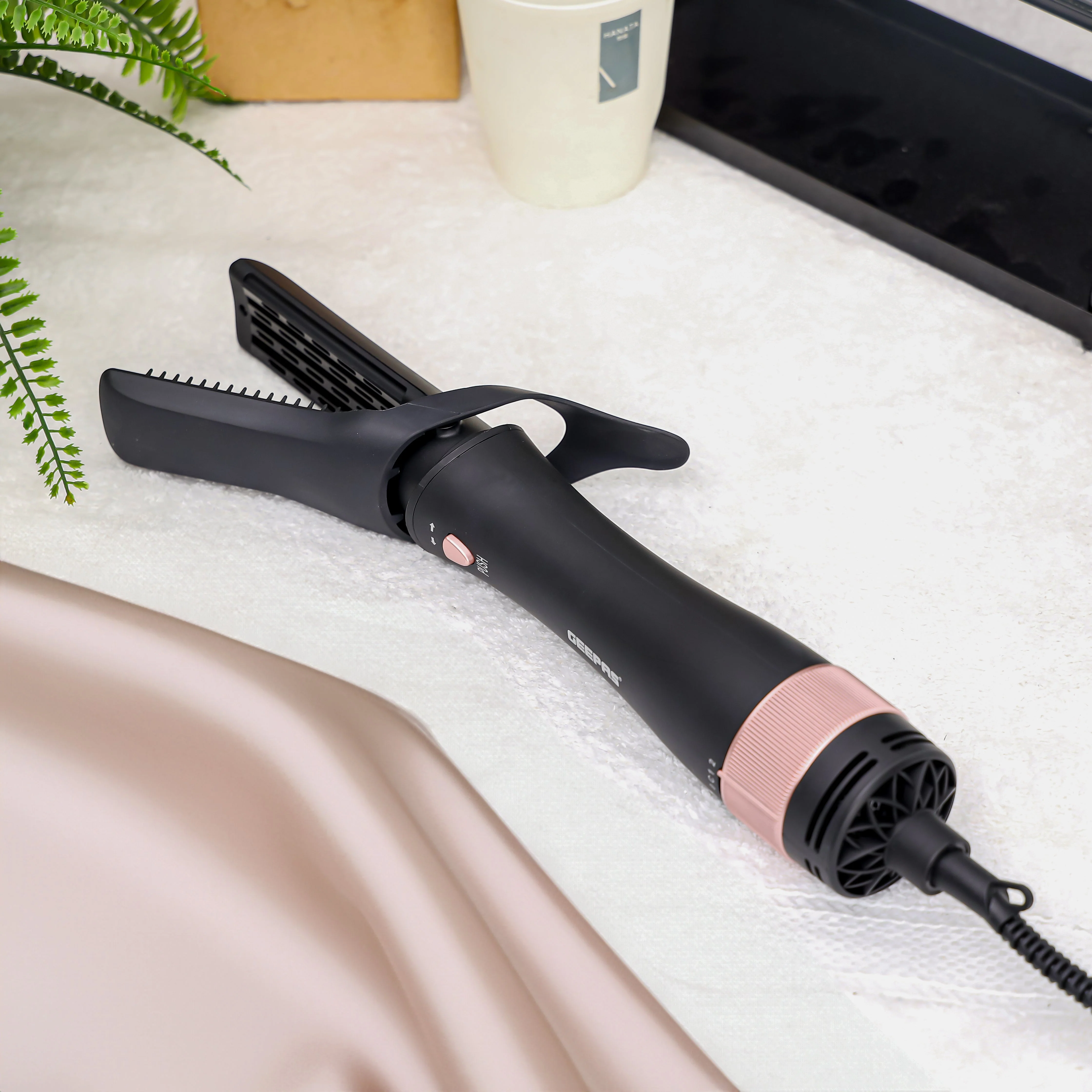 Geepas 8-IN-1 Hair Styler- GH86070| 2 Speed and 7 Attachments| 360-Degree Swivel Cord with Detachable Key| 7 Interchangeable Heads| 2 Years Warranty, Black and Gold - Image 3