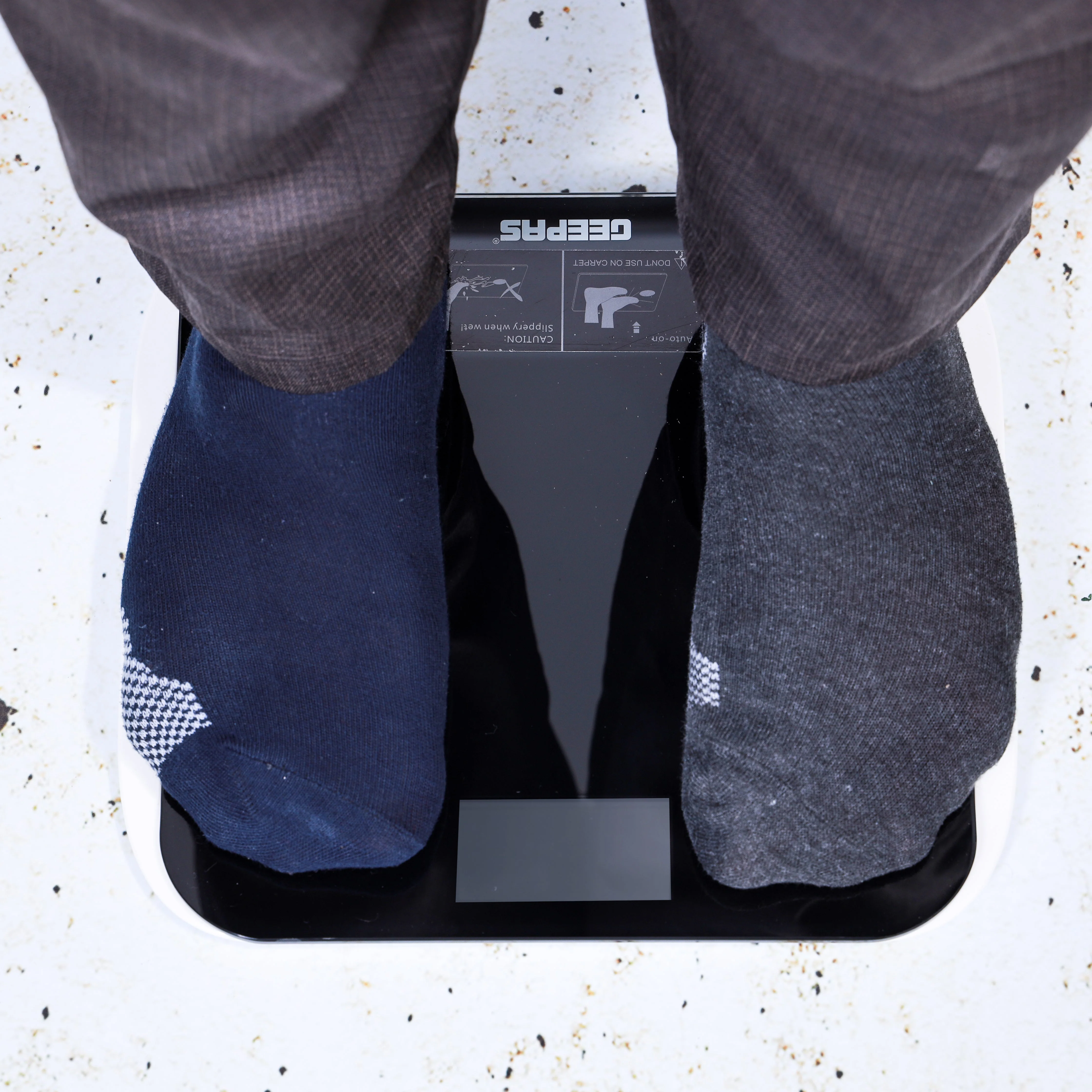 Geepas GBS4219 Digital Personal Scale| Super Slim Design, 5mm Tempered Glass & High Precision Strain Gauge Sensor| Durable Design, 180kg Capacity & LCD Display | - Image 3