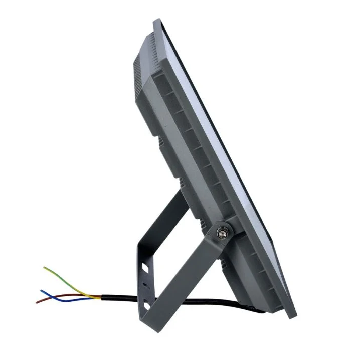 Geepas GESL55088 100W LED Flood Light| 8000 Lumens Daylight 6500K & IP66 Waterproof Outdoor Security Light| Durable, 20,000h Long-Life High Brightness LED Lamp| - Image 3