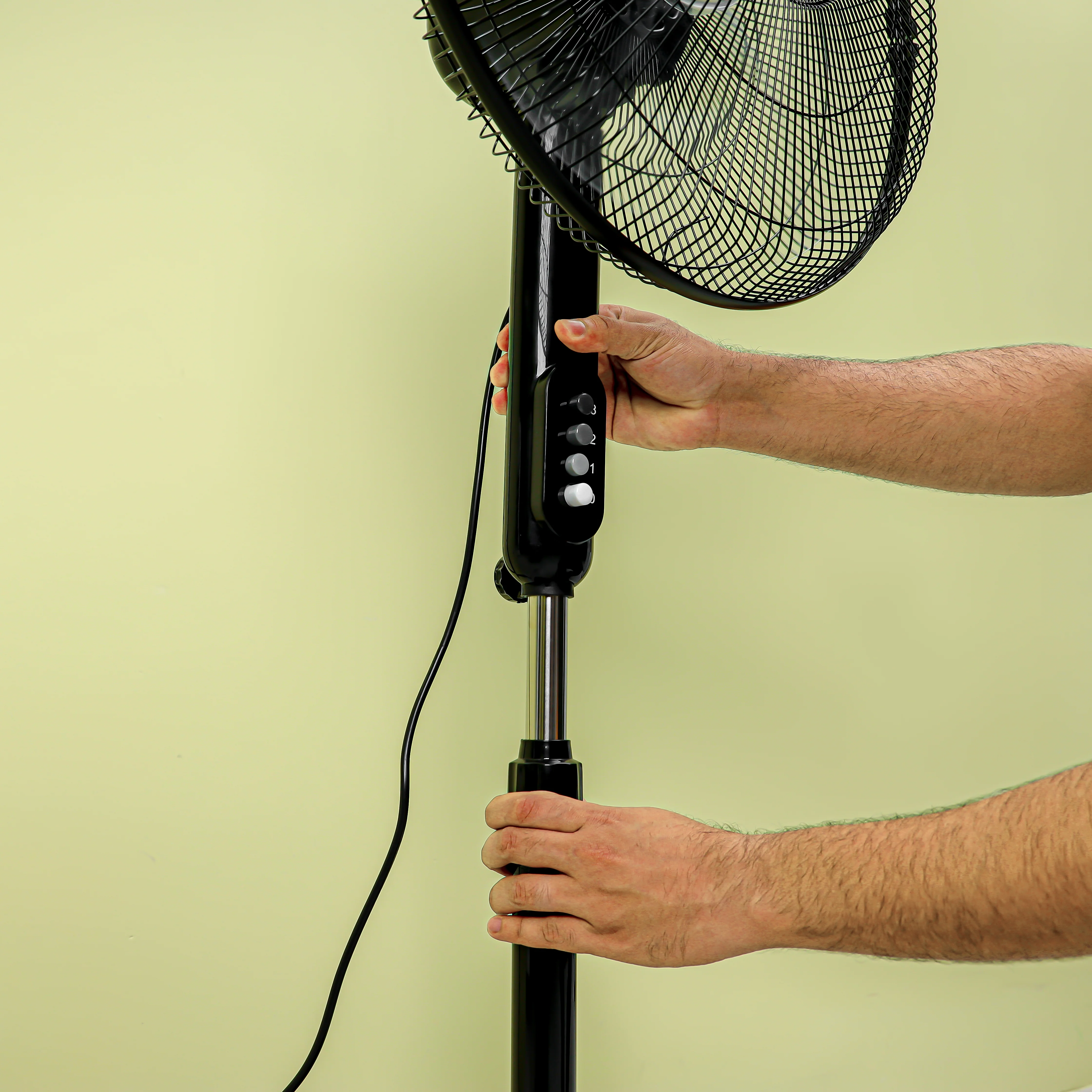 Geepas GF9615 16-Inch Stand Fan| 50W powerful motor, 5 blades & 3-speed control| Durable Build, oscillation, adjustable height and Ideal for Home, Office, Etc| - Image 3