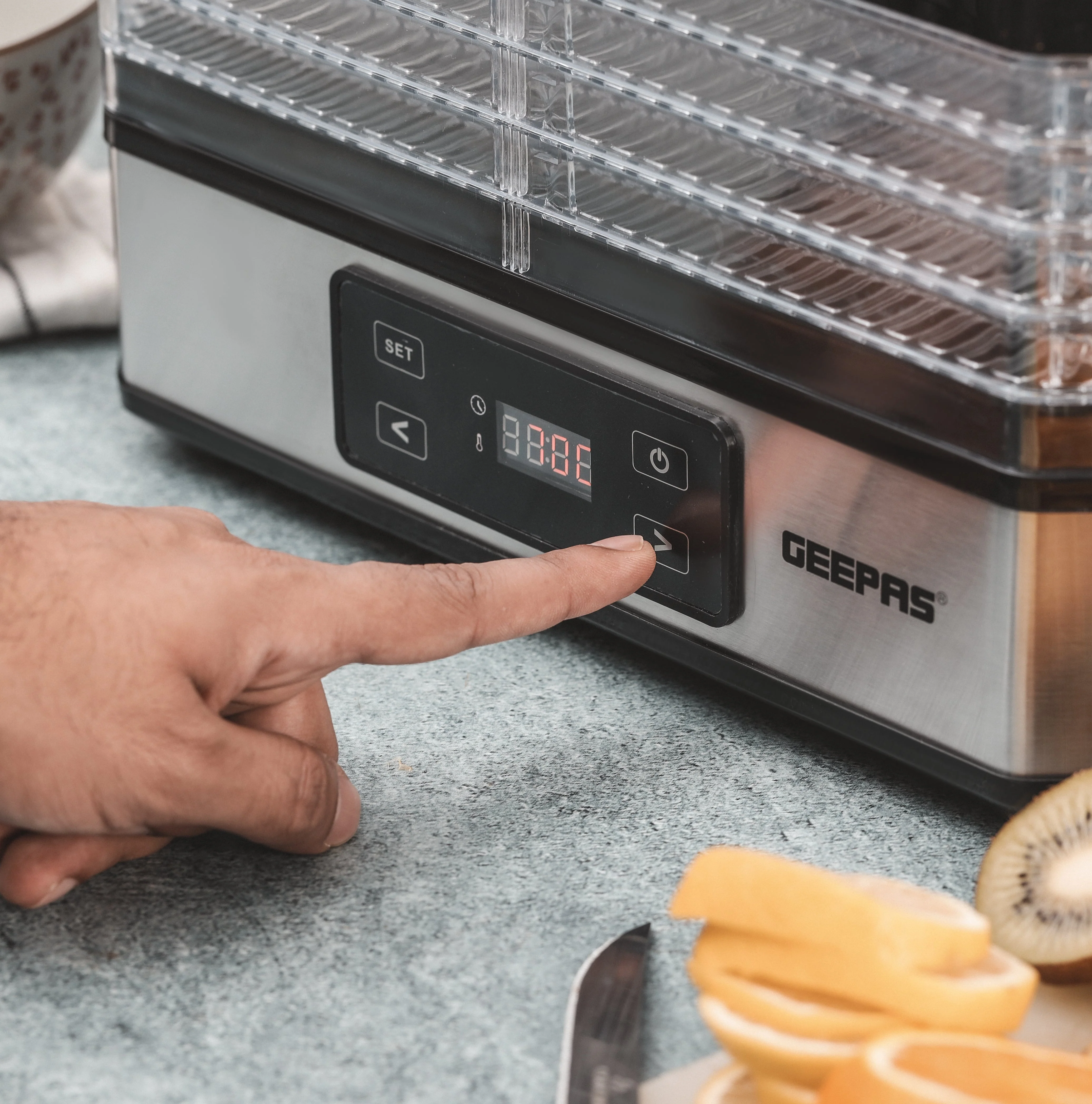 Geepas GFD63013UK Digital Food Dehydrator| 500W, 5 Stackable Trays & Adjustable Temperature| 48H Timer, Durable, Perfect for Preserving Fruits & Vegetables Etc| - Image 5
