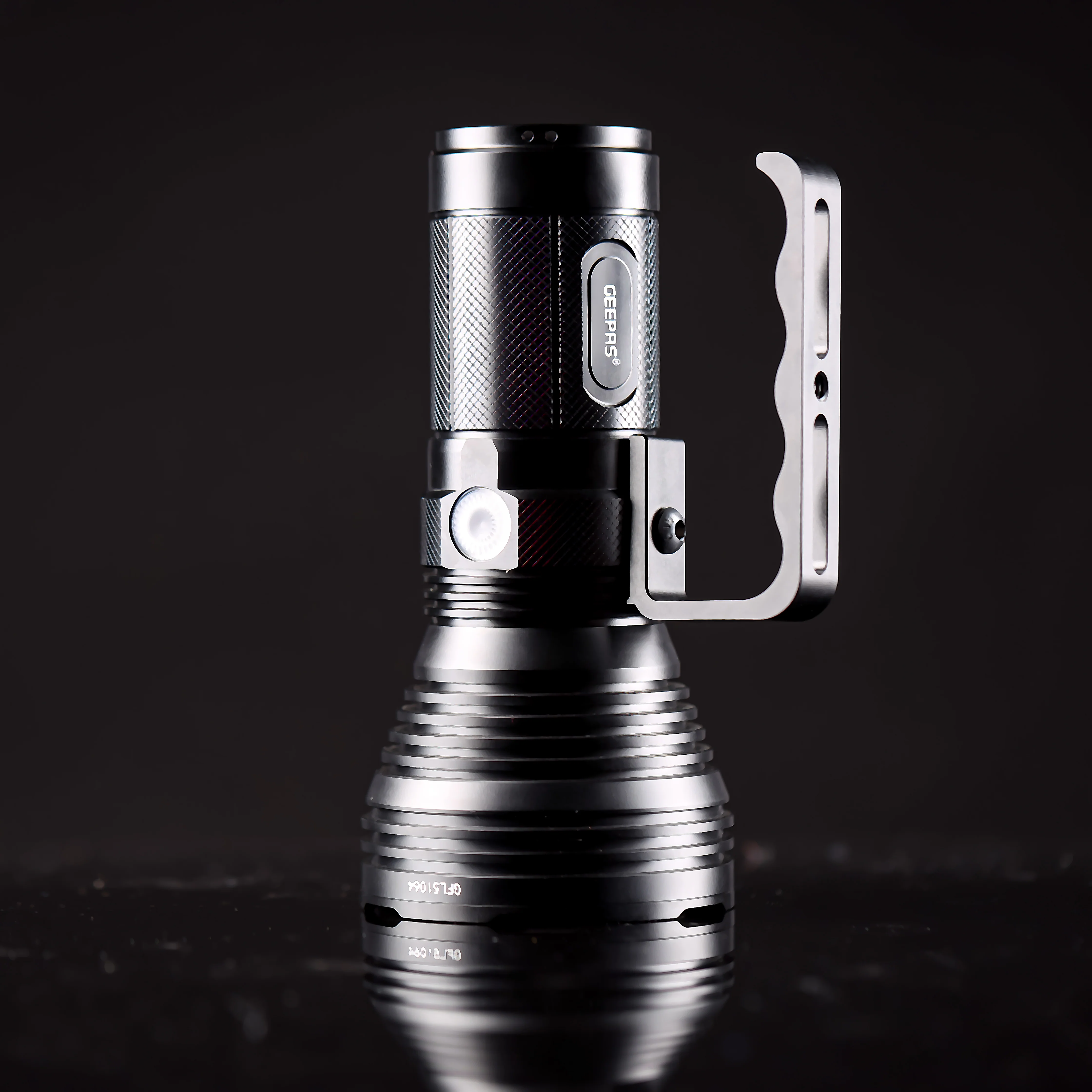 Geepas Rechargeable LED Flashlight GFL51064, 50W, 5000lm, 6000-7000K, 15h runtime, IPX5 waterproof, aluminum body, lithium battery, mobile charging, black - Image 7
