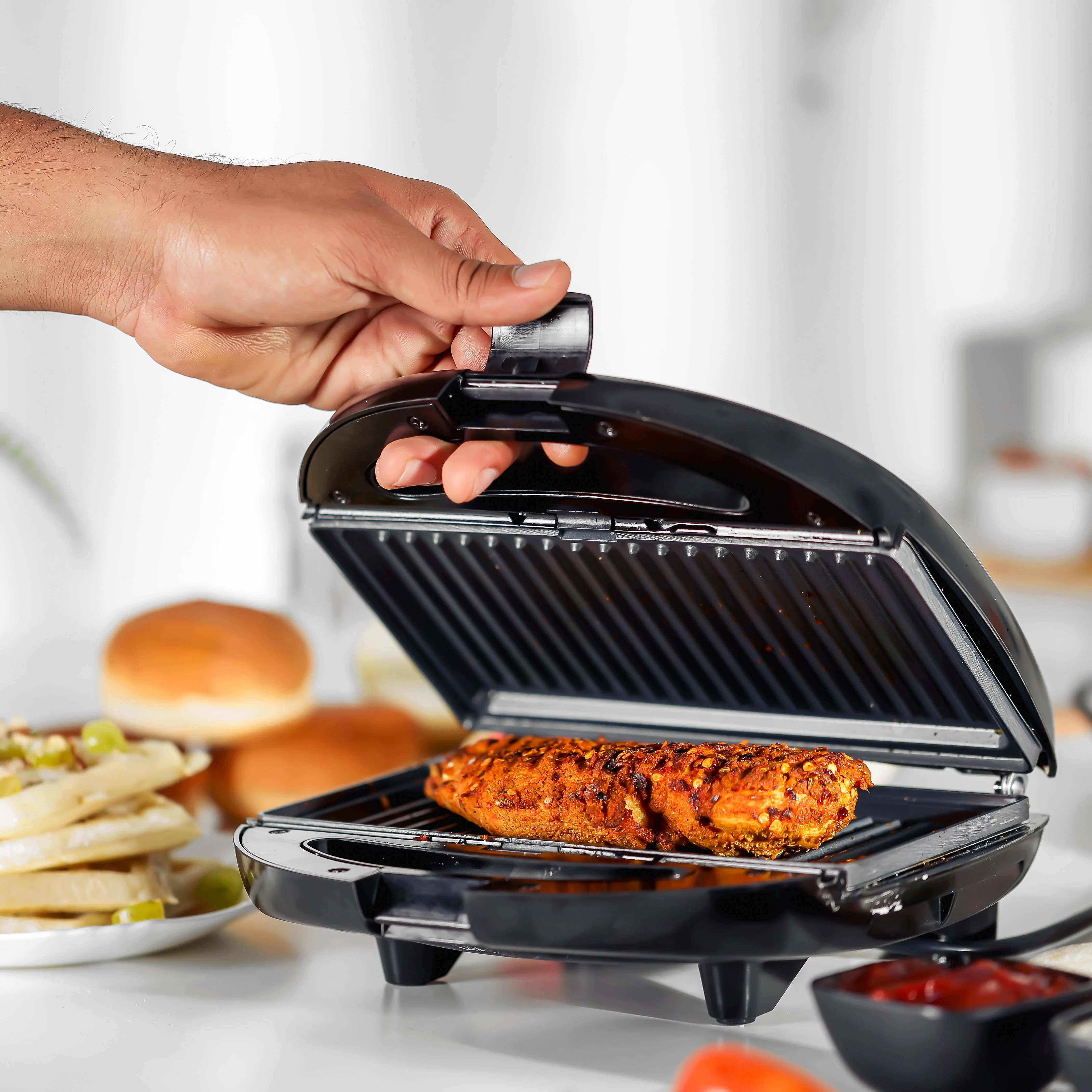 Geepas GGM36534 3-in-1 Multi Snacks Maker| 1400W Powerful Performance, Includes Grill, Waffle & Sandwich Plates| Durable, Non-Stick Coating and Easy Cleaning| - Image 3