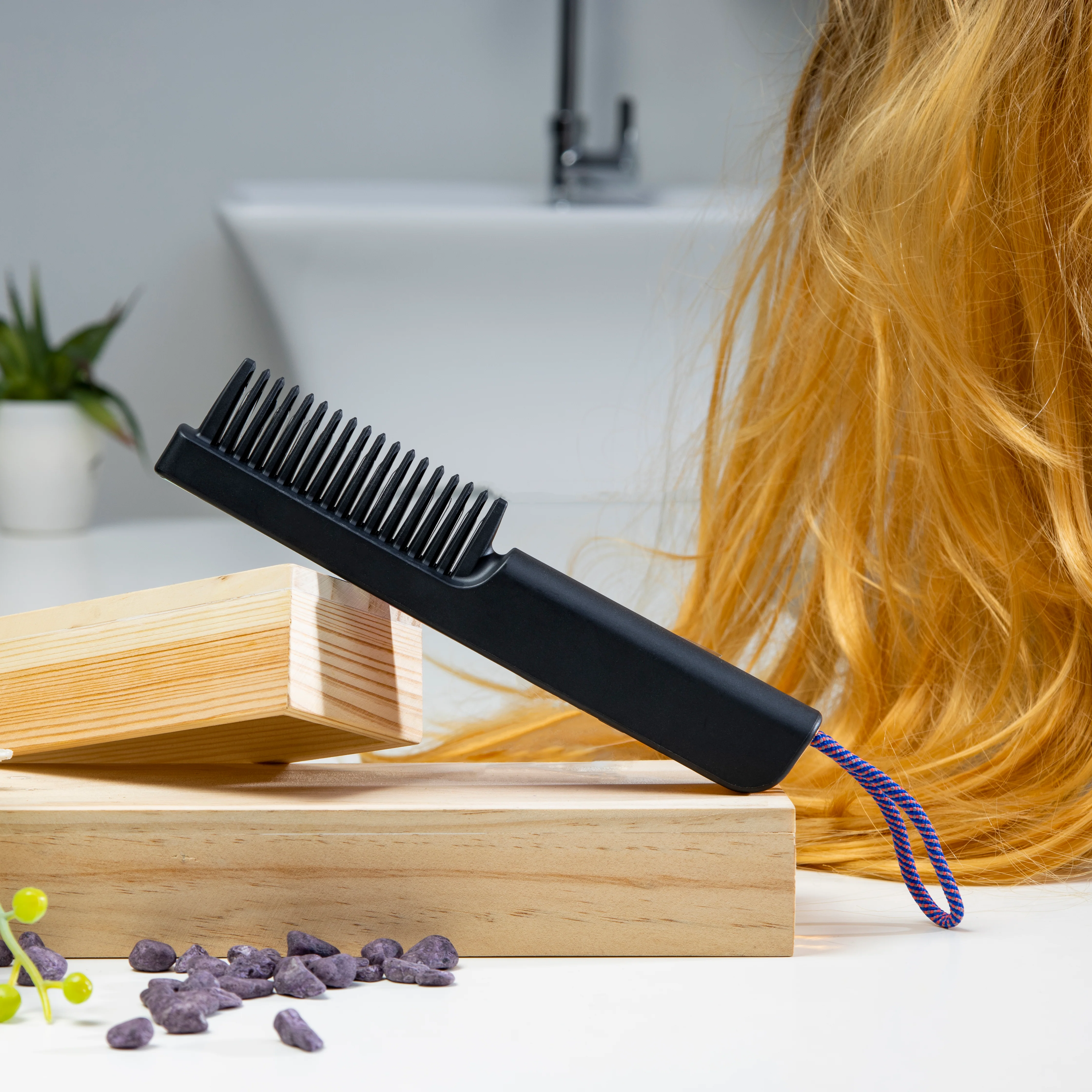 Geepas GHBS86056 Rechargeable Hairbrush| Cordless Design, Ceramic Straightening Bristles & Digital Temperature Control| High Brightness & Fast Heating Technology| - Image 3