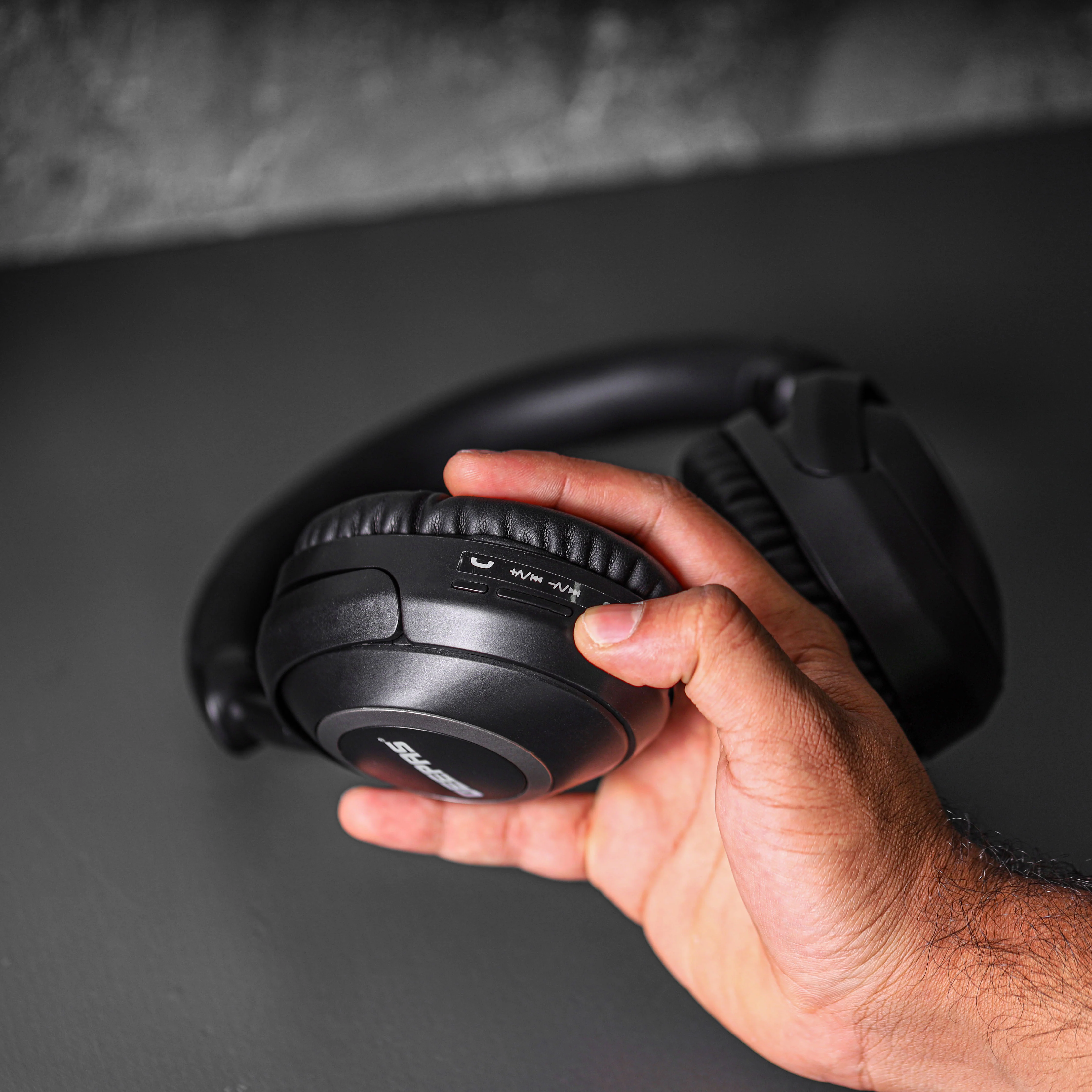 Geepas GHP14011 Bluetooth Headphone| Wireless and Wired Connectivity, Bluetooth 5.0 & HD Sound| Durable, Type-C Charging, Long Battery Life and Hands-Free Call| - Image 5