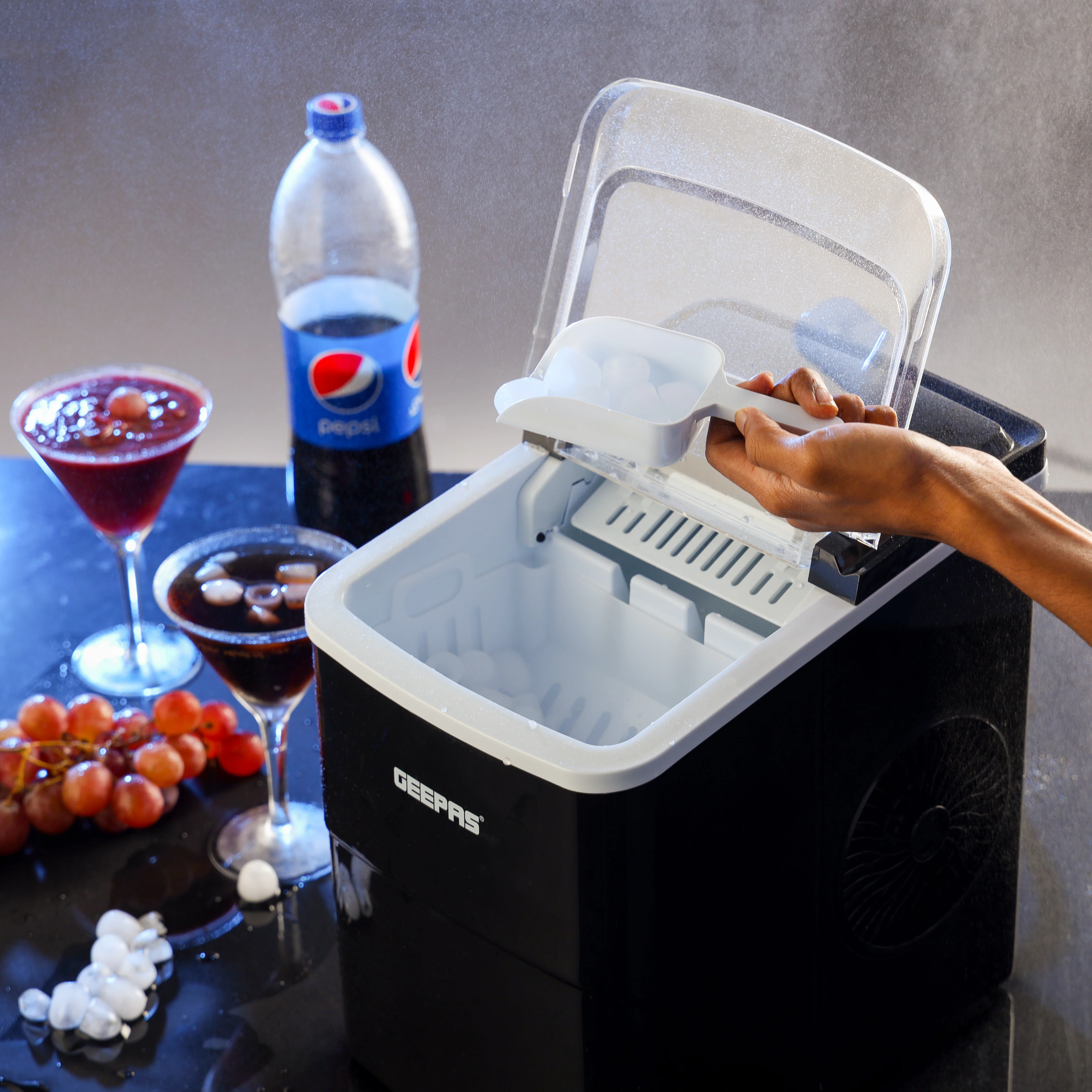 Geepas GIM63047 Automatic Ice Maker | 12kg daily ice production, 2L water tank with 700g ice basket| two ice cube sizes, auto shut off and eco-friendly cooling| - Image 5