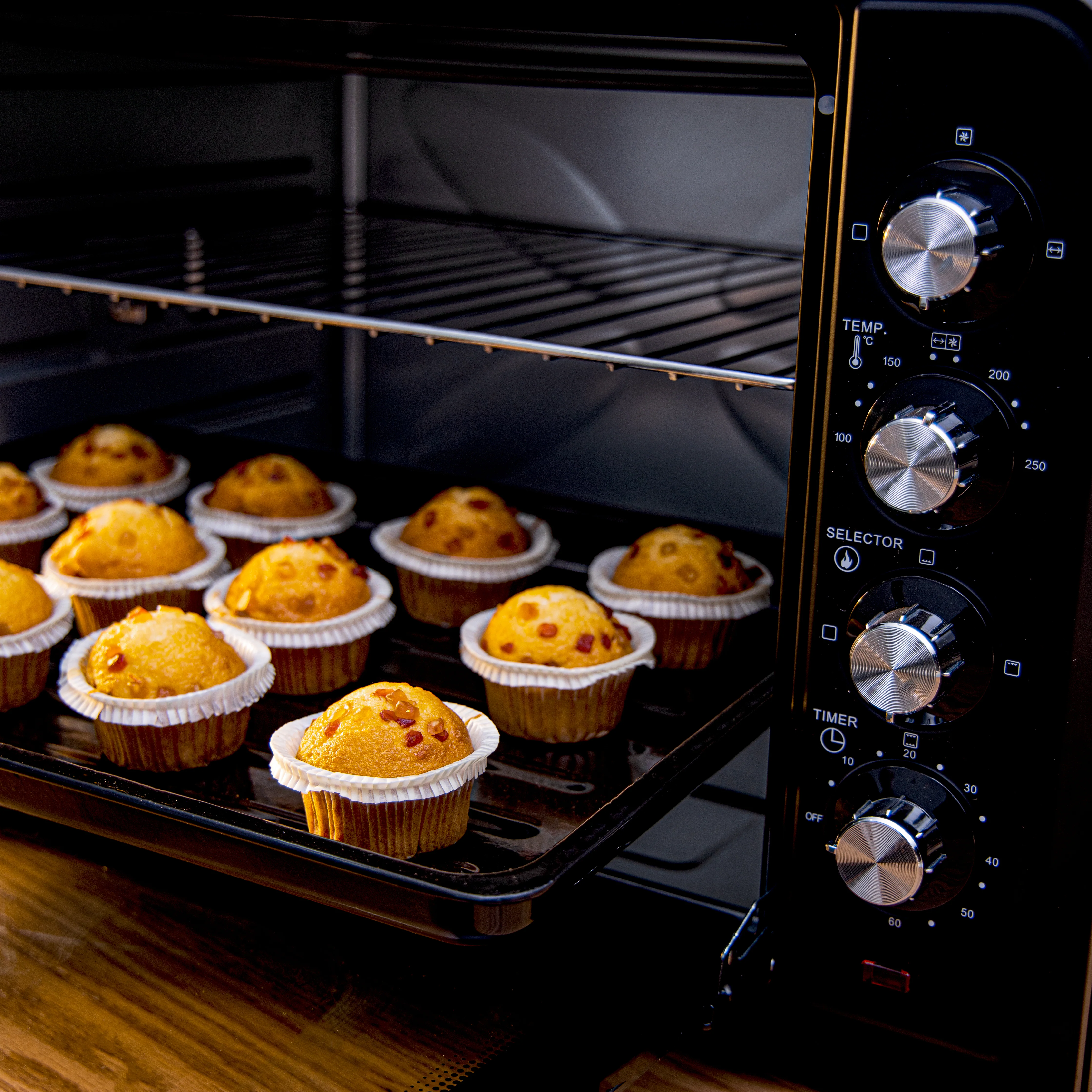 Geepas GO34018 Electric Oven| 60L Large Capacity, 2200W Power, Convection & Rotisserie Function| Durable Build, Adjustable Temperature Control & Durable Design| - Image 5