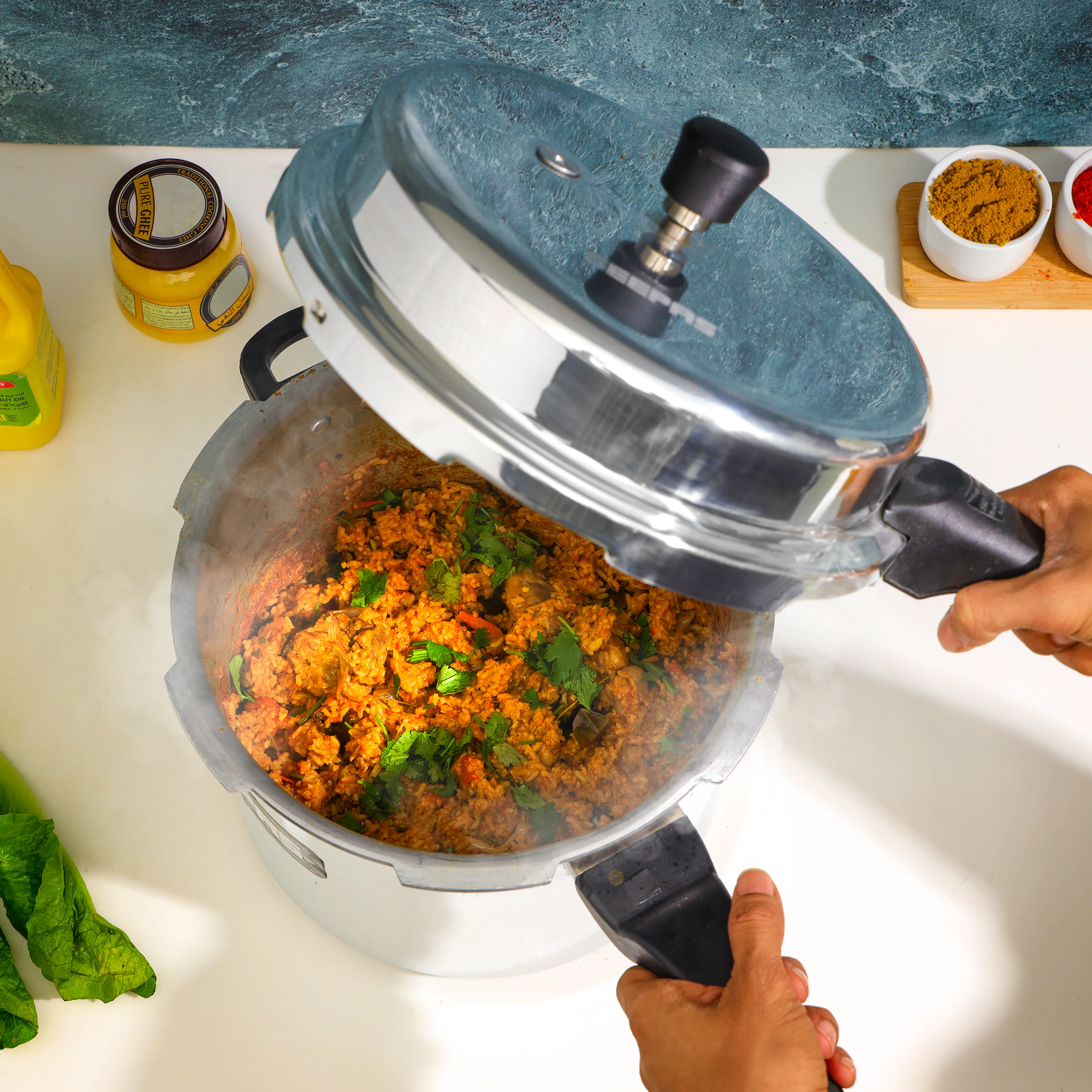Geepas GPC329 12L Aluminium Pressure Cooker| Induction, Gas Compatible Base & Anti-Implosion Lid| Durable Build, Responsive Safety Valve & Extra Gasket Included| - Image 3