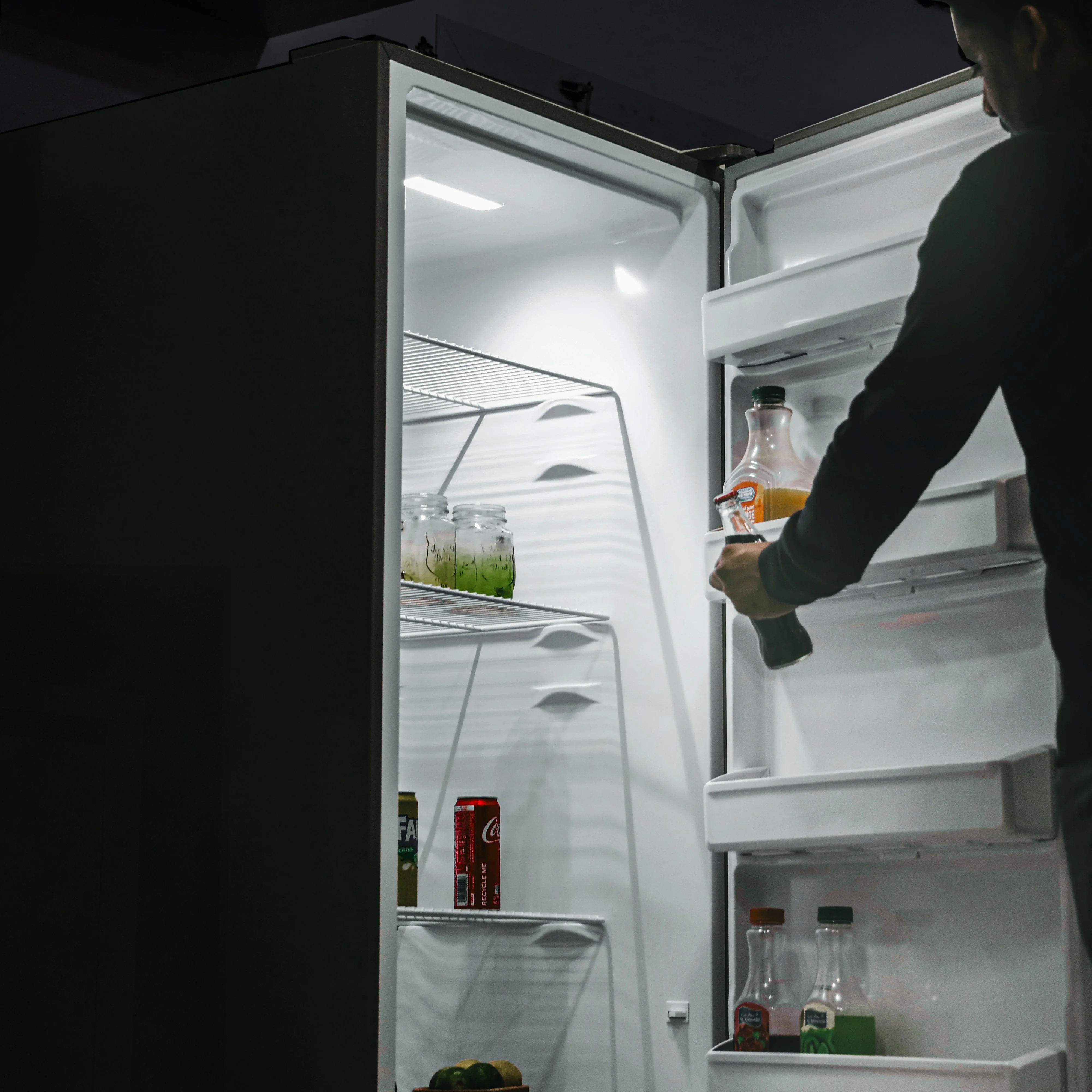 Geepas GRFU5125XHN 500L No Frost Convertible Upright Freezer with inverter compressor, LED display. Perfect for large storage needs with energy-efficient performance - Image 2
