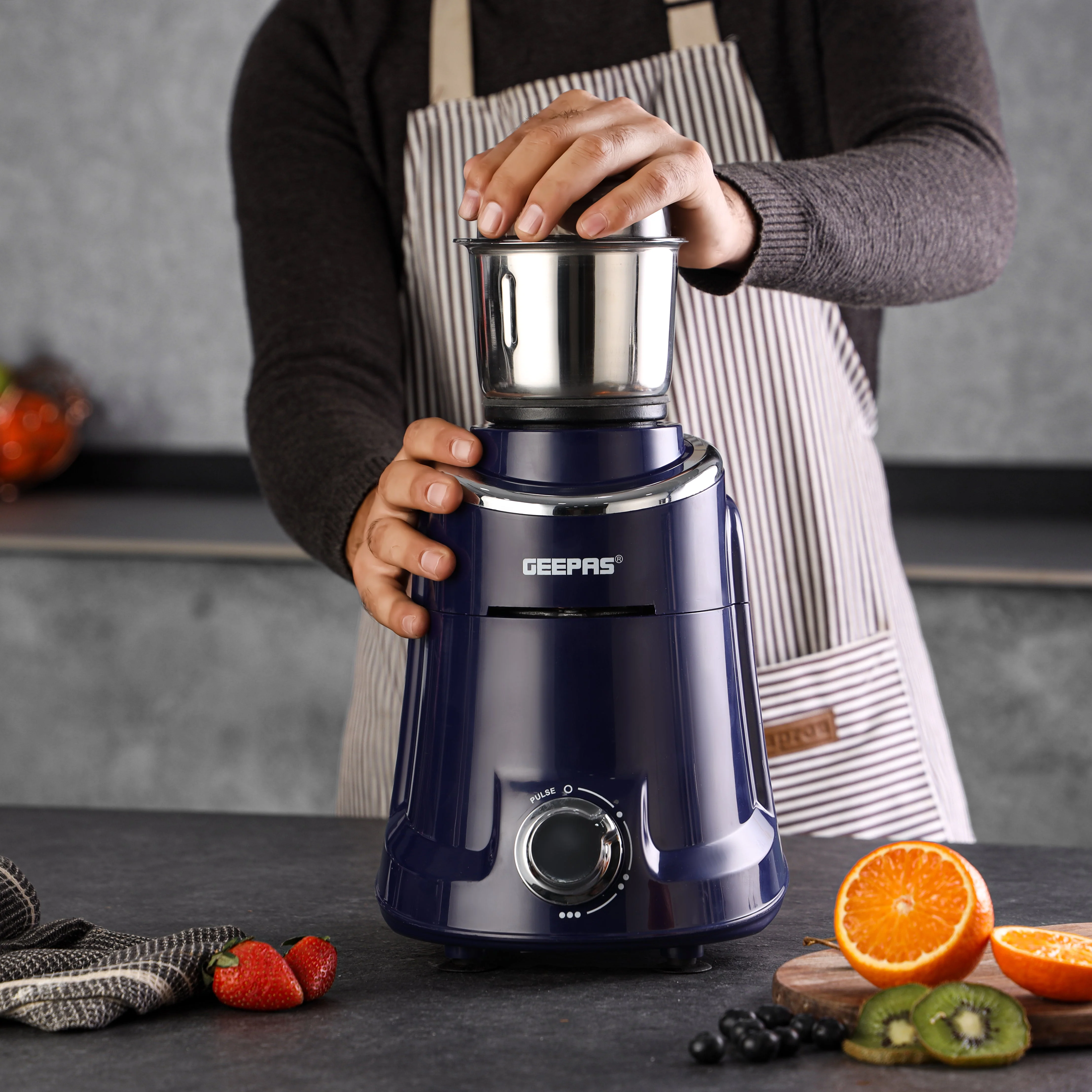 Geepas GSB5080 3-in-1 Mixer Grinder| 750W, Stainless Steel Jars and Blades, Unbreakable Jar Caps/ Fast Grinding| 3 Jars with 3 Speed Control and sturdy handles| - Image 3