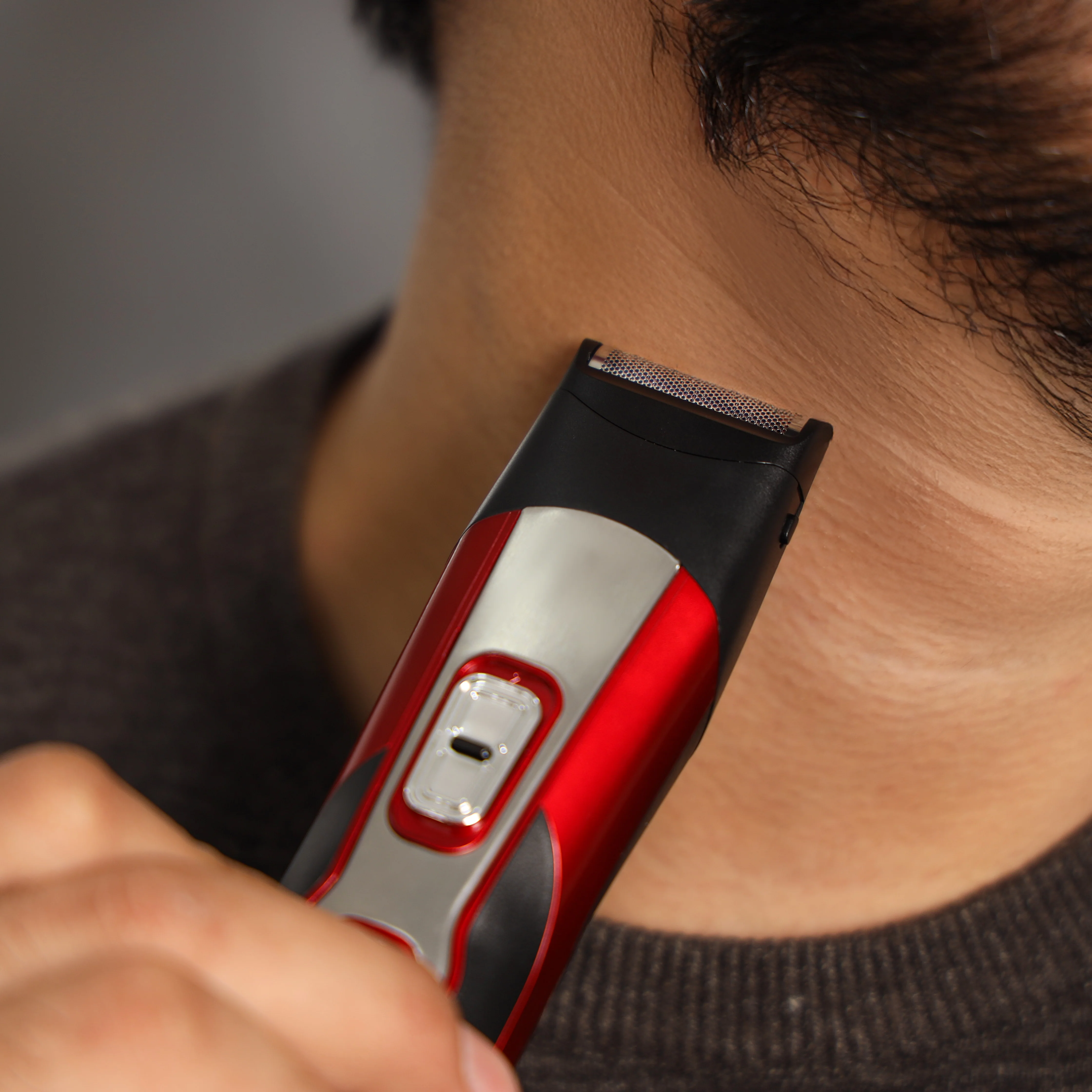 Geepas GTR8724 11-in-1 Rechargeable Grooming Kit| Stainless Steel Blades & 600mAh Lithium Battery| Durable, 3-Hour Continuous Runtime and Multiple Attachments| - Image 2