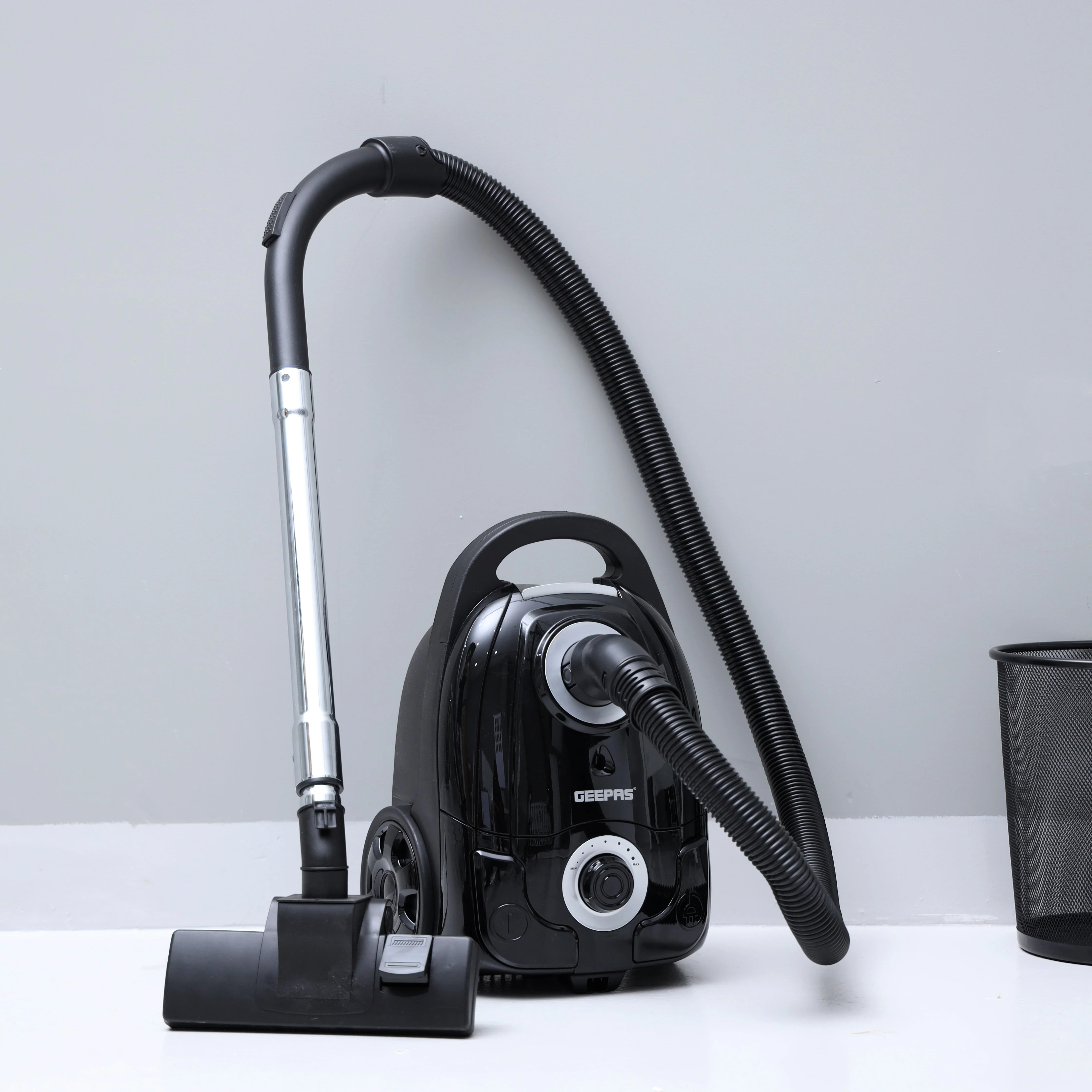 Geepas GVC19023 Vacuum Cleaner| 2600W Powerful Motor, 3L Dust Bag & 5-Stage Filtration| Durable Construction, Speed Control, Telescopic Tube & Low Noise Design| - Image 2