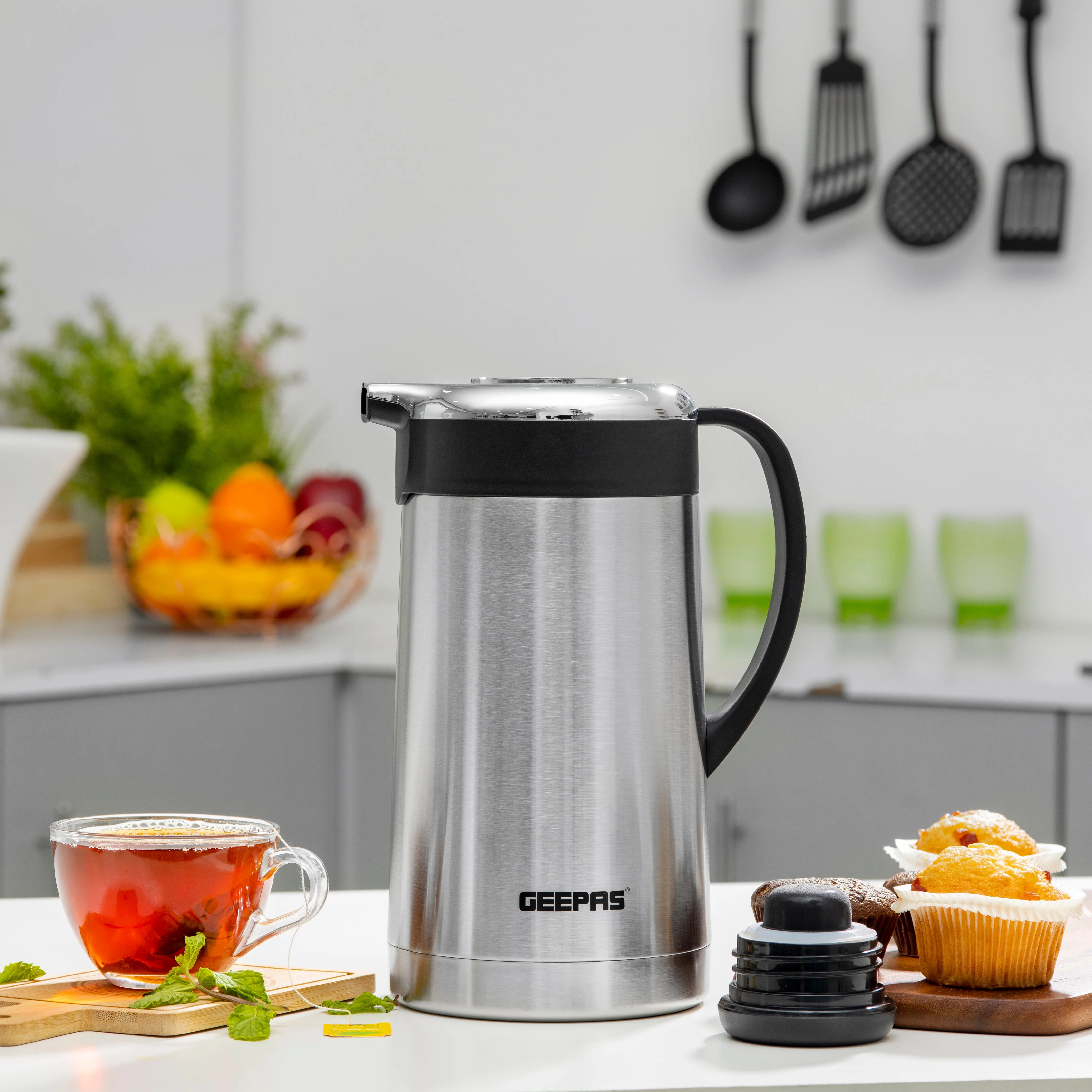 Geepas GVF27015 Stainless Steel Vacuum Flask| Durable Build, 1.0L, Double Wall Insulated Thermos Bottle| Keeps Beverages Hot & Cold up to 24 Hours & Leak-Proof| - Image 3