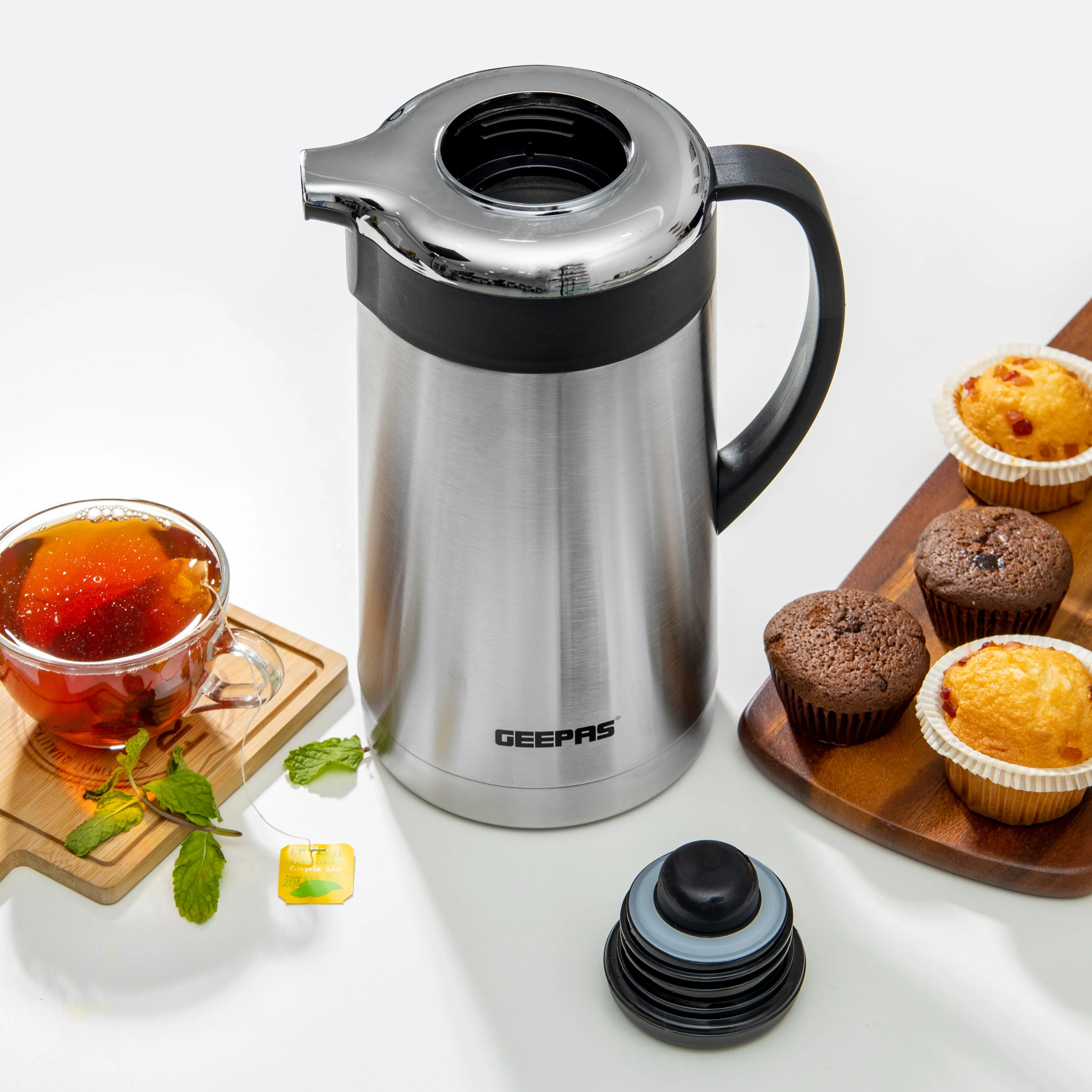 Geepas GVF27015 Stainless Steel Vacuum Flask| Durable Build, 1.0L, Double Wall Insulated Thermos Bottle| Keeps Beverages Hot & Cold up to 24 Hours & Leak-Proof| - Image 4
