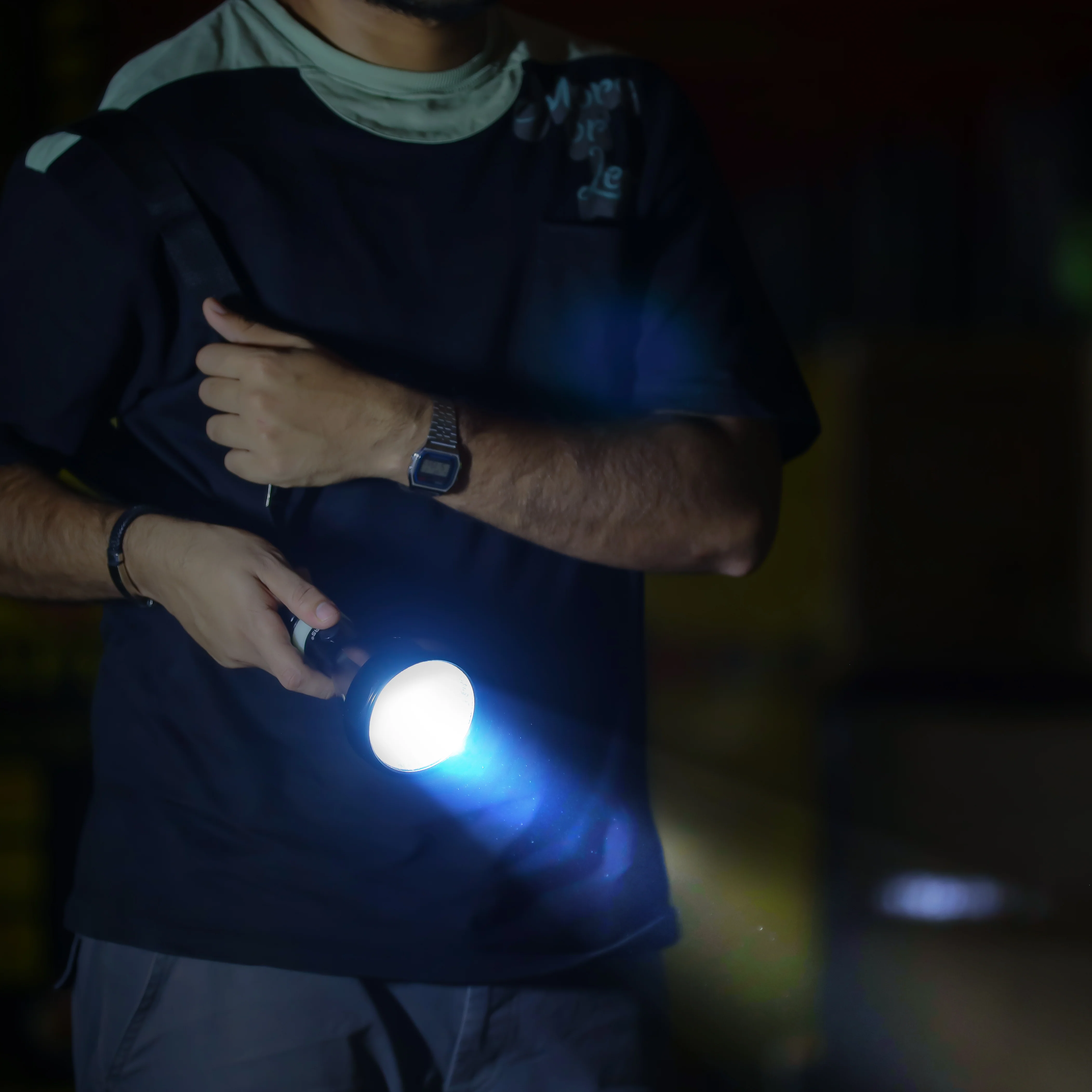 Geepas Rechargeable LED Flashlight- GFL51056| Rechargeable Ni-Cd Battery, Aluminum Housing and Easy to Use| Energy Saving and XML-2 LED| Compact, Portable and Light-Weight Design with Strap and 5 Hours Operating Time| Perfect for Indoor and Outdoor Use| B - Image 6