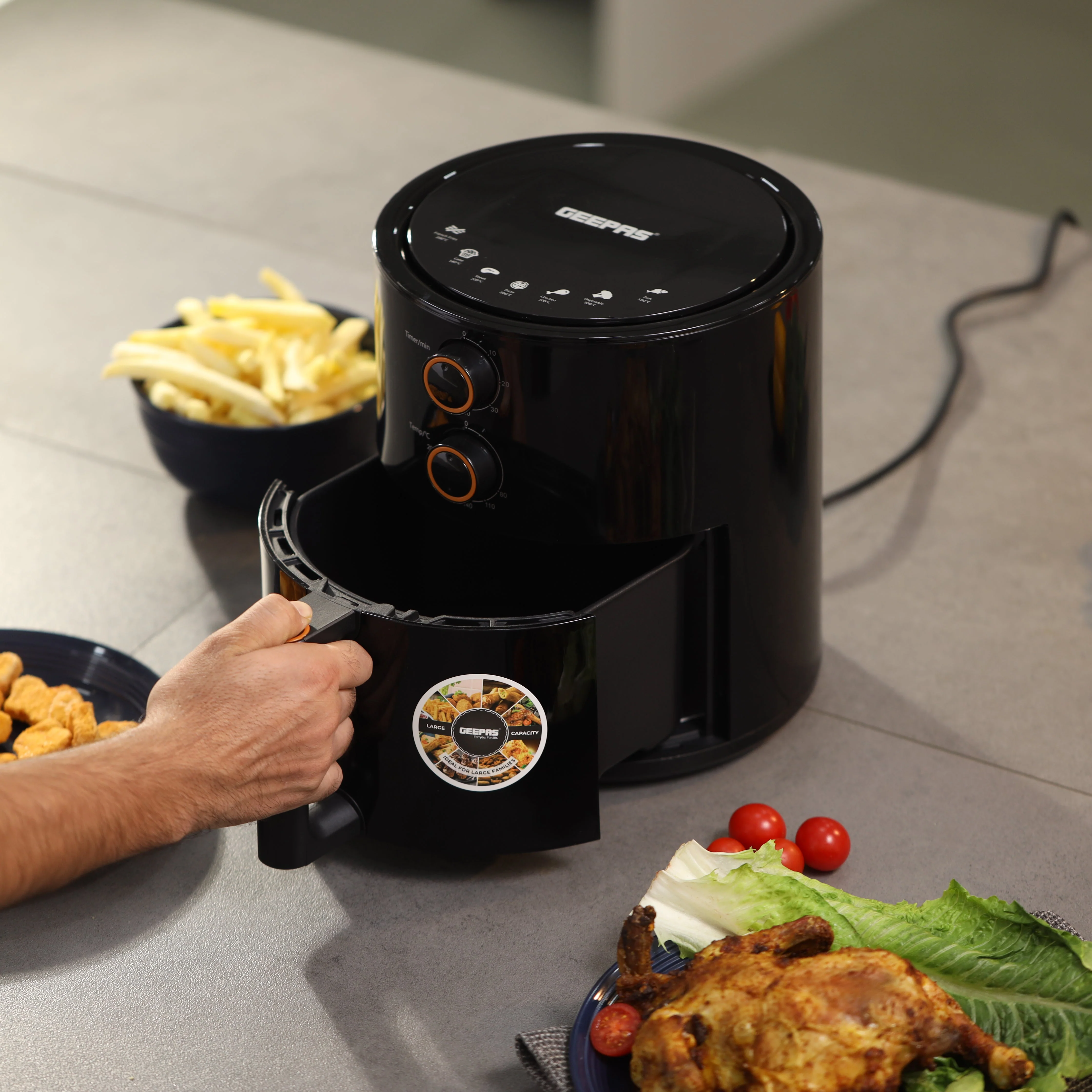 Geepas & Royalford Cook & Serve Combo: 4L Air Fryer & 1600ml Insulated Deluxe Casserole - Image 2
