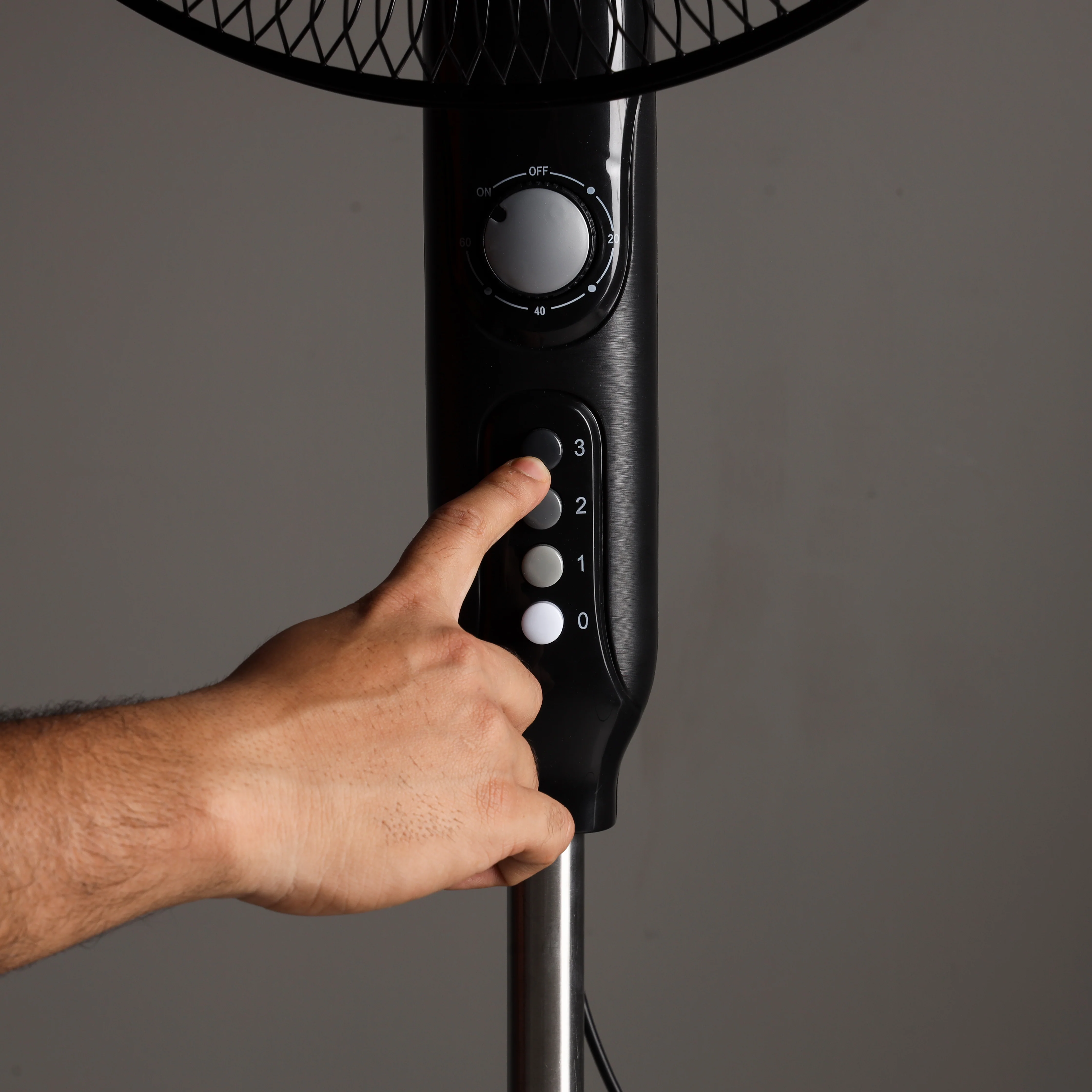 Krypton KNF6153 16 Inch Stand Fan with 70W powerful motor| oscillation function, 3 speed control, adjustable height| strong airflow for home & office cooling comfort| - Image 4