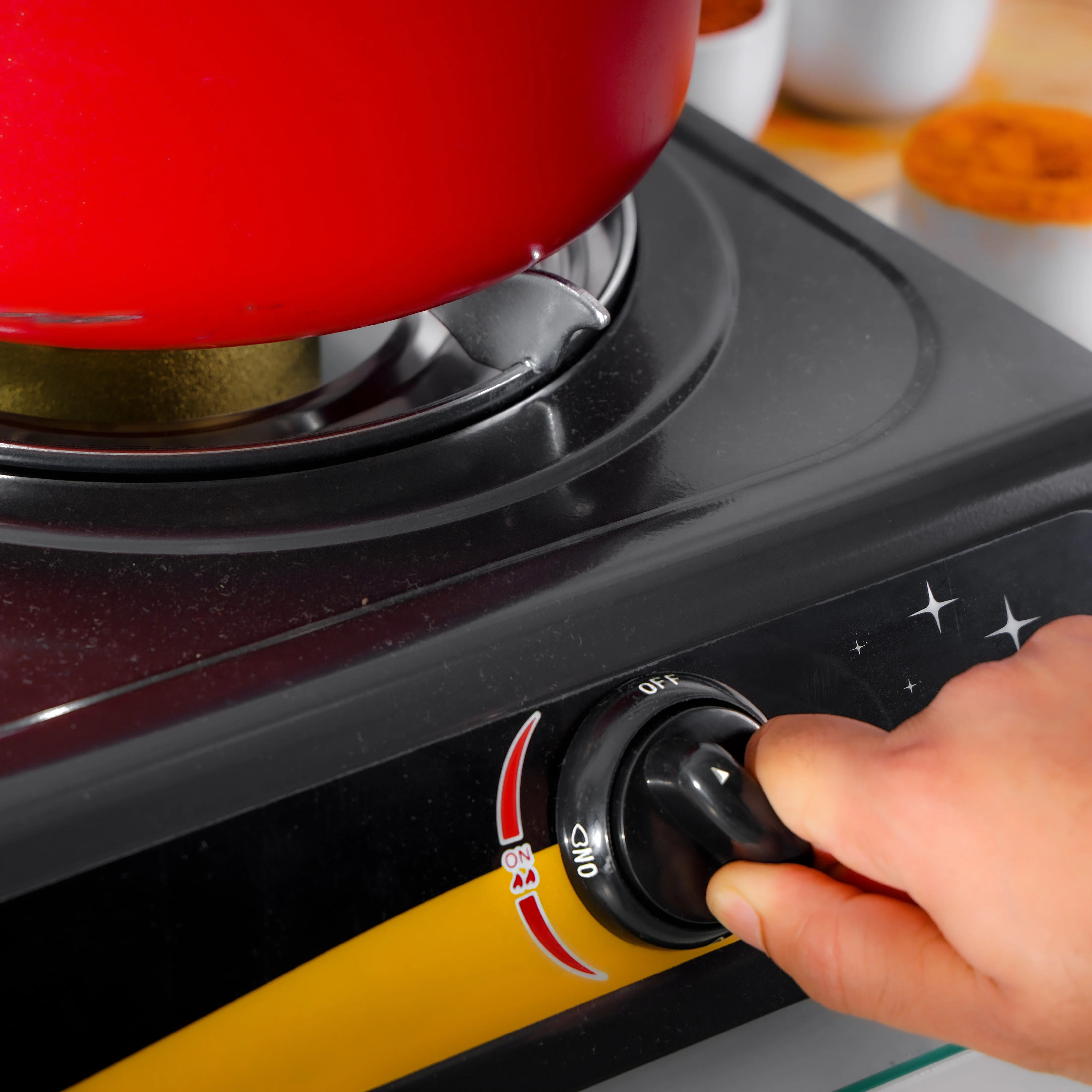 Krypton KNGC6170 Stainless Steel Gas Cooker| double burners and with ignition offers efficient LPG cooking| low gas consumption, and reliable everyday performance| - Image 5