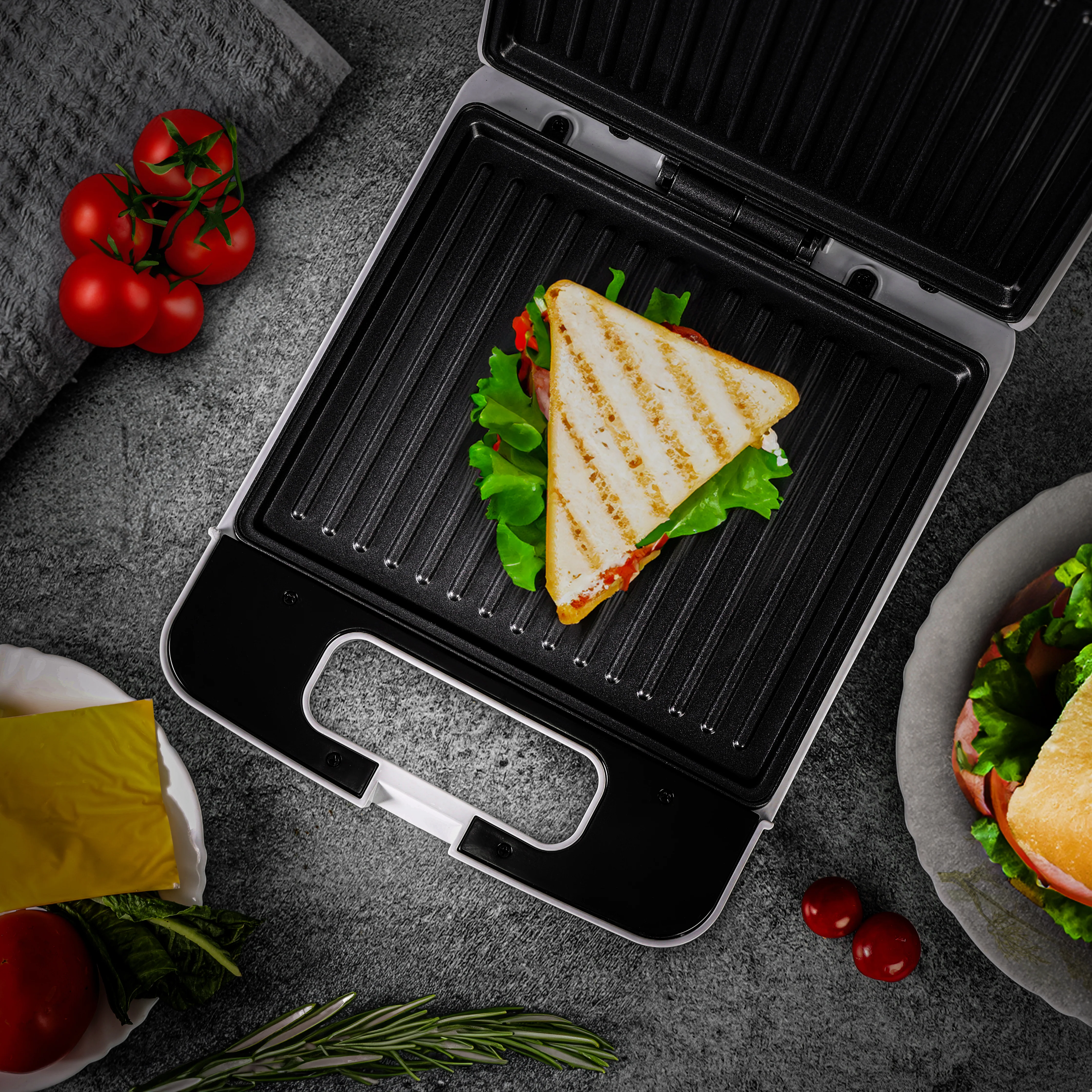 Krypton KNGM6158 Grill Maker | powerful 1400W heating, non-stick 4 slice grill plates, overheat protection, and easy-clean design for quick, safe, & convenient grilling| - Image 4