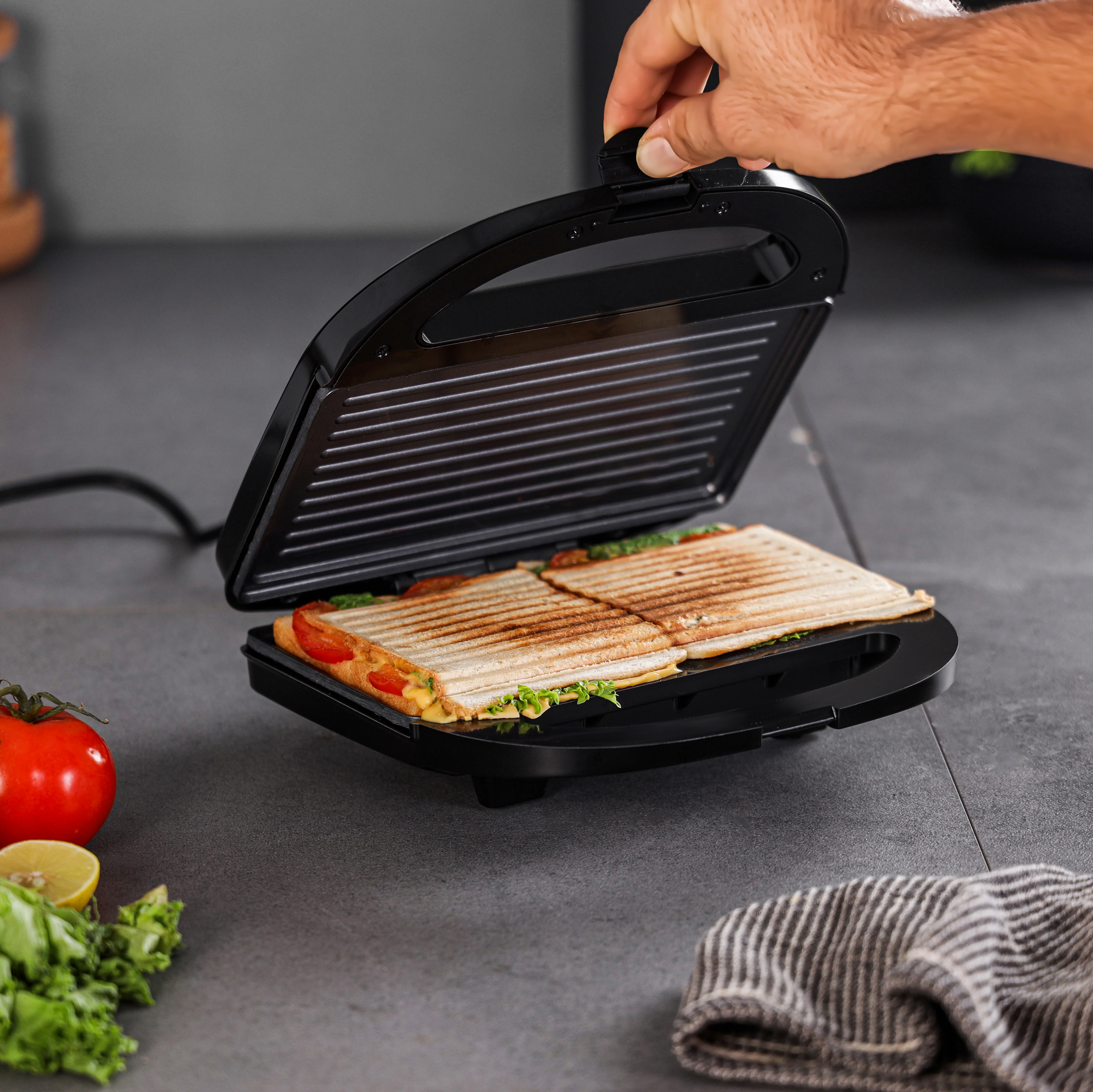 Krypton KNGM6607 Grill Maker with 750W power | non-stick grill plates for easy cooking & overheat protection| indicator lights, and a cool-touch handle for safe use| - Image 3