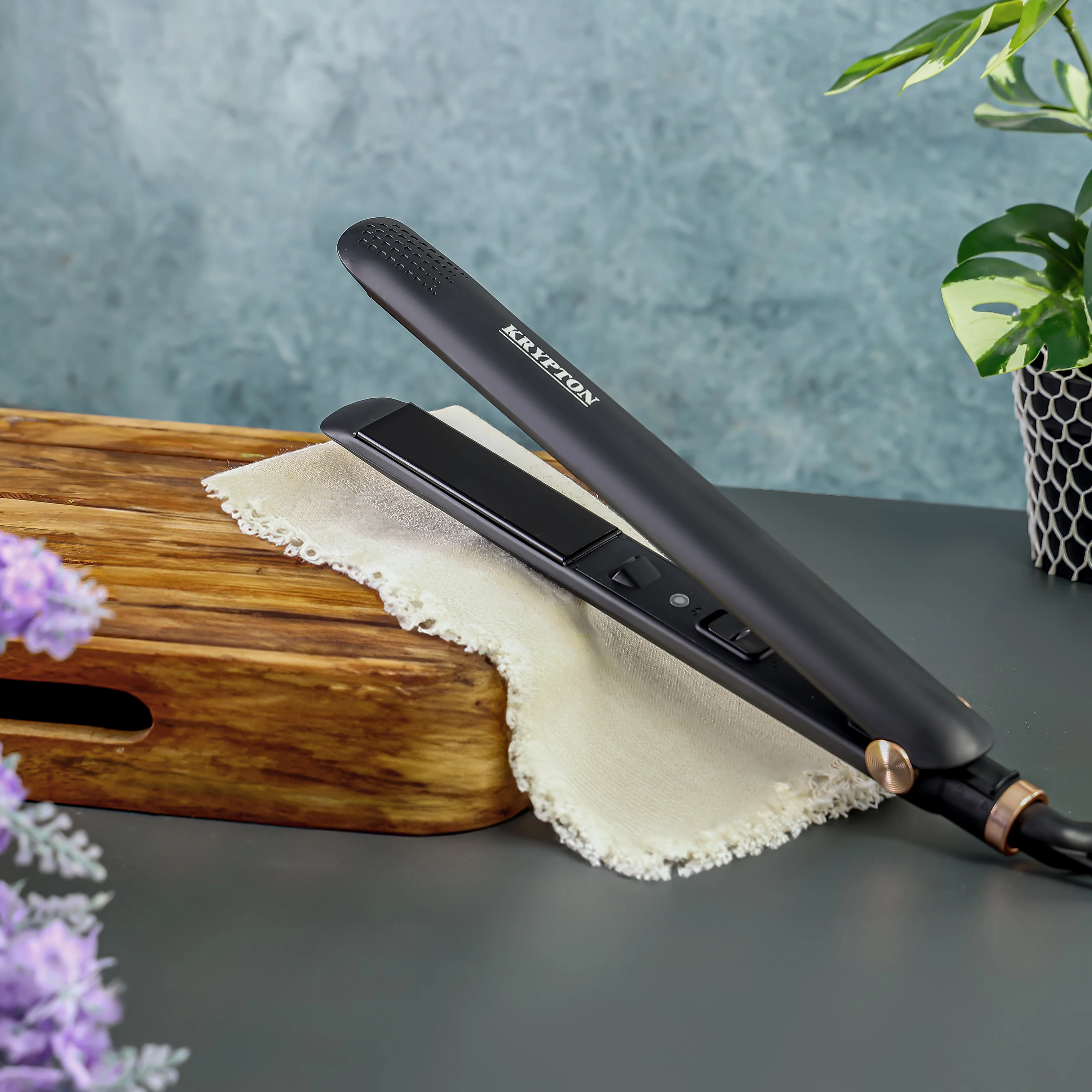 Krypton KNH6564 Hair Straightener 33W | ceramic coated plates deliver fast, even heating, smooth styling results, LED indicator, travel lock, and 360° swivel cord - Image 2