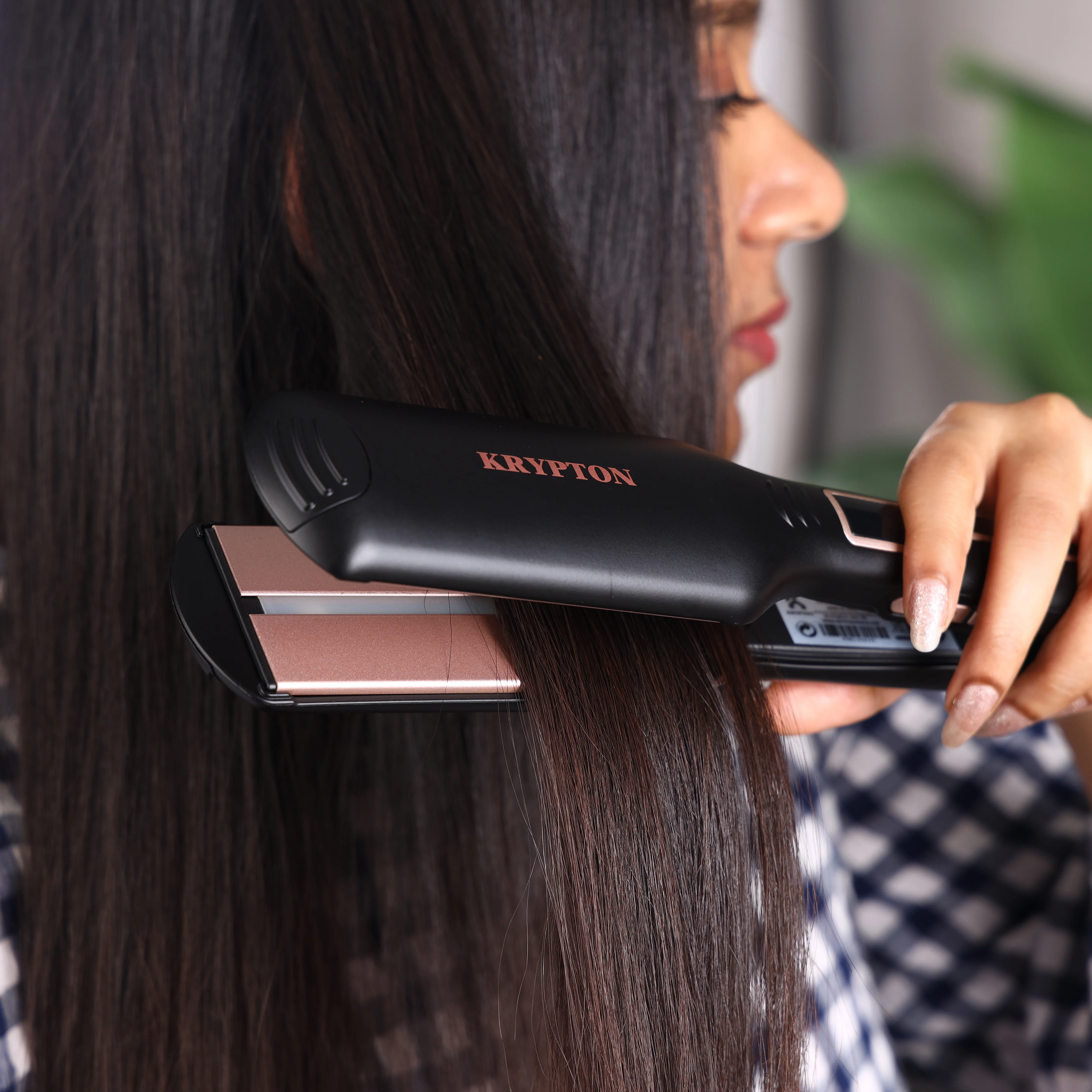 Krypton KNHS6614 Digital Infrared Hair Straightener| ceramic coated plates, digital display, fast PTC heating technology, and auto shut off for safe styling results - Image 5