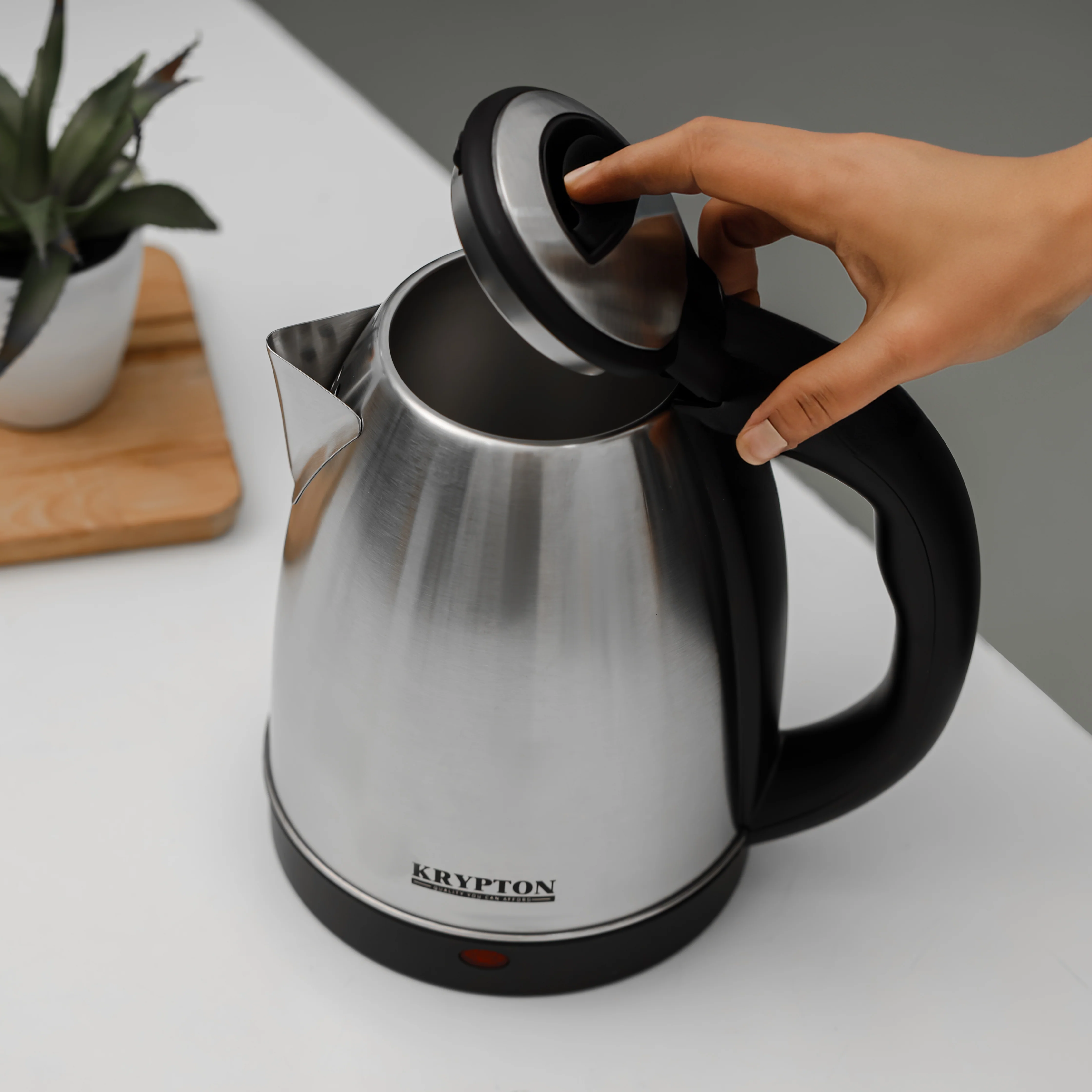 Krypton KNK5465 stainless steel electric kettle| 1.8L capacity, 1500W power & auto shut-off| dry boil protection, 360° base and fast, safe boiling for daily use| - Image 2