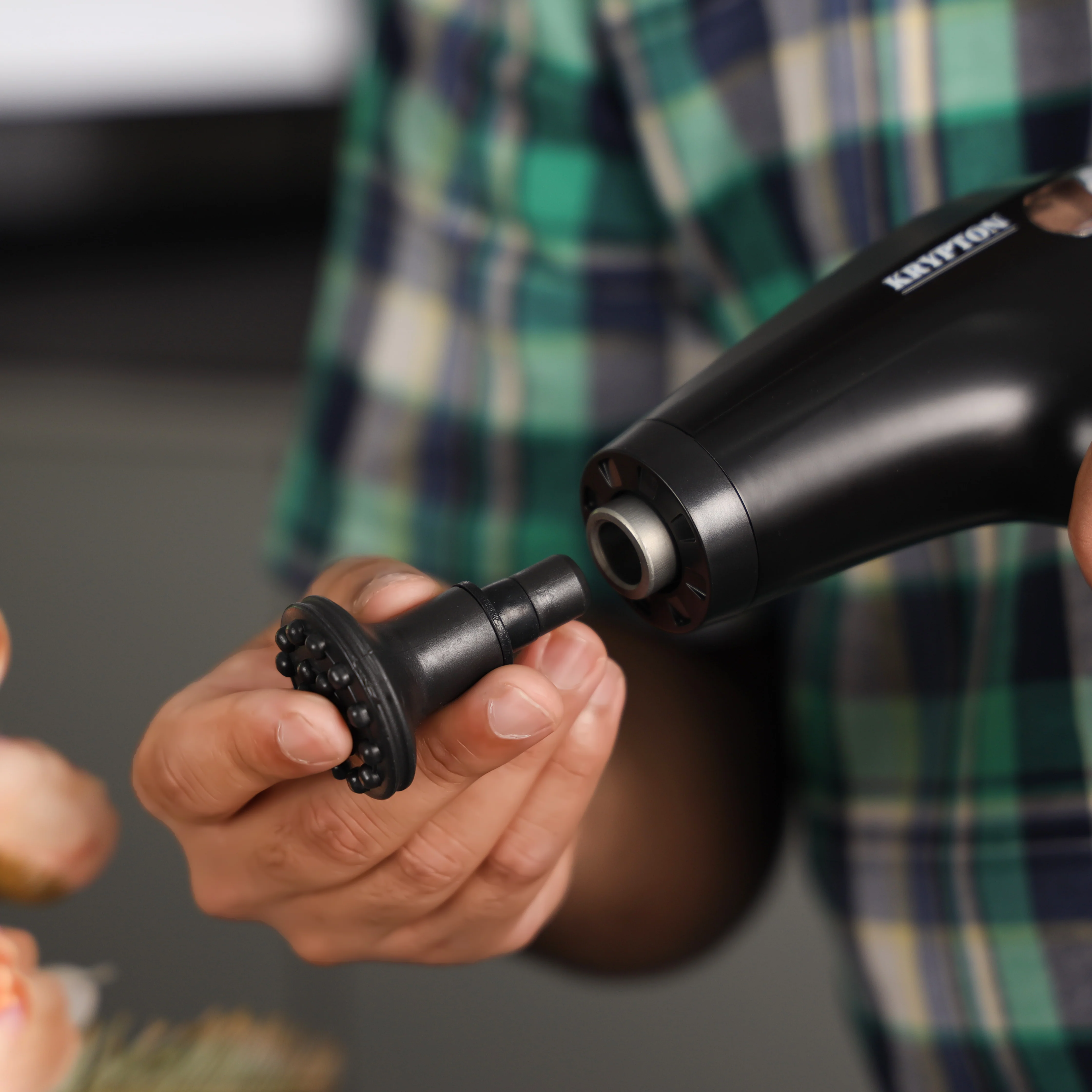 Krypton KNM6275 Muscle Massage Gun | features 8 speed adjustment LED display screen, 4 massage heads, powerful deep tissue percussion for effective recovery & relaxation - Image 5