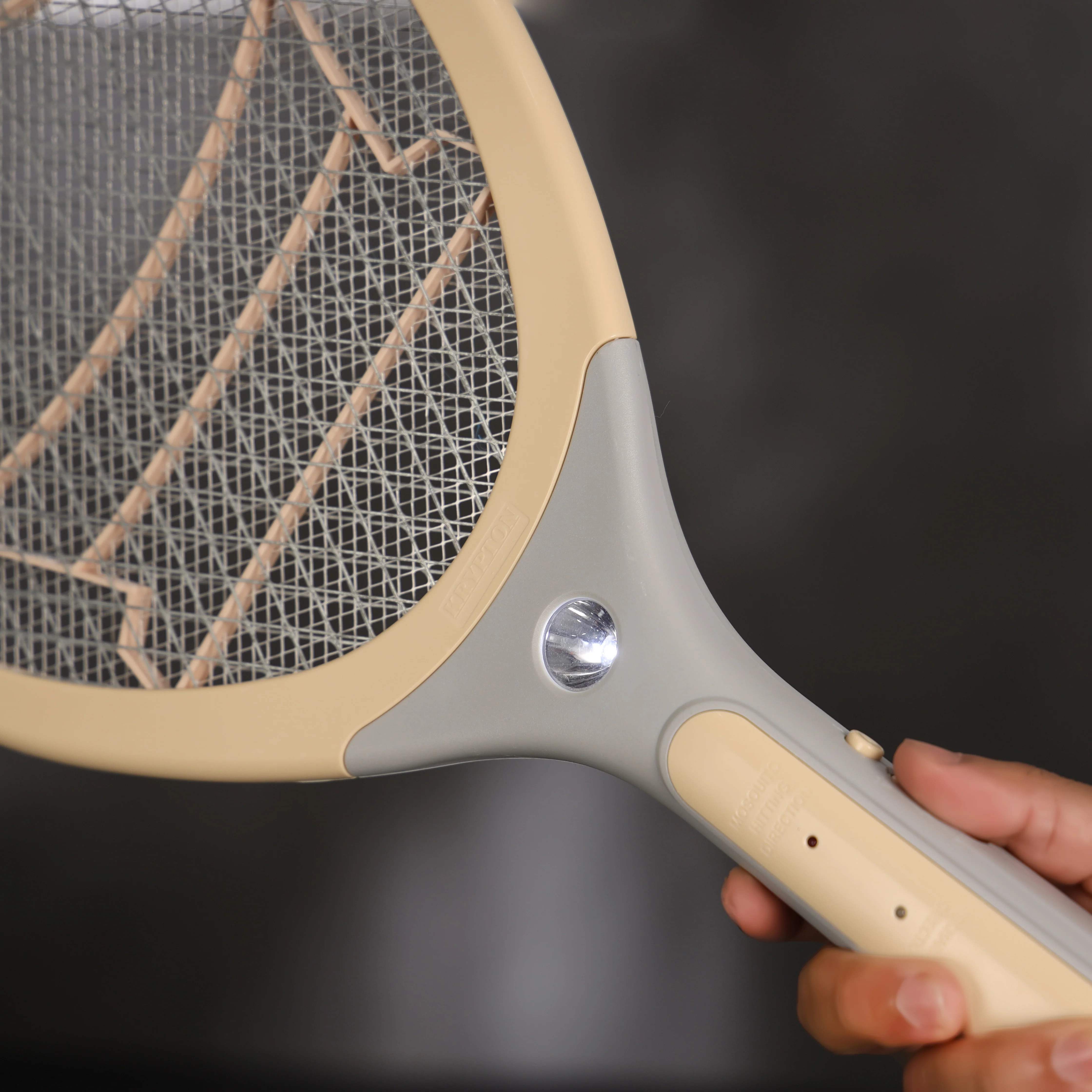 Krypton KNMB6180 Electric Mosquito Bat | features a rechargeable 1200mAh battery | built-in LED light, 3-layer safety mesh, & powerful insect killing performance - Image 4