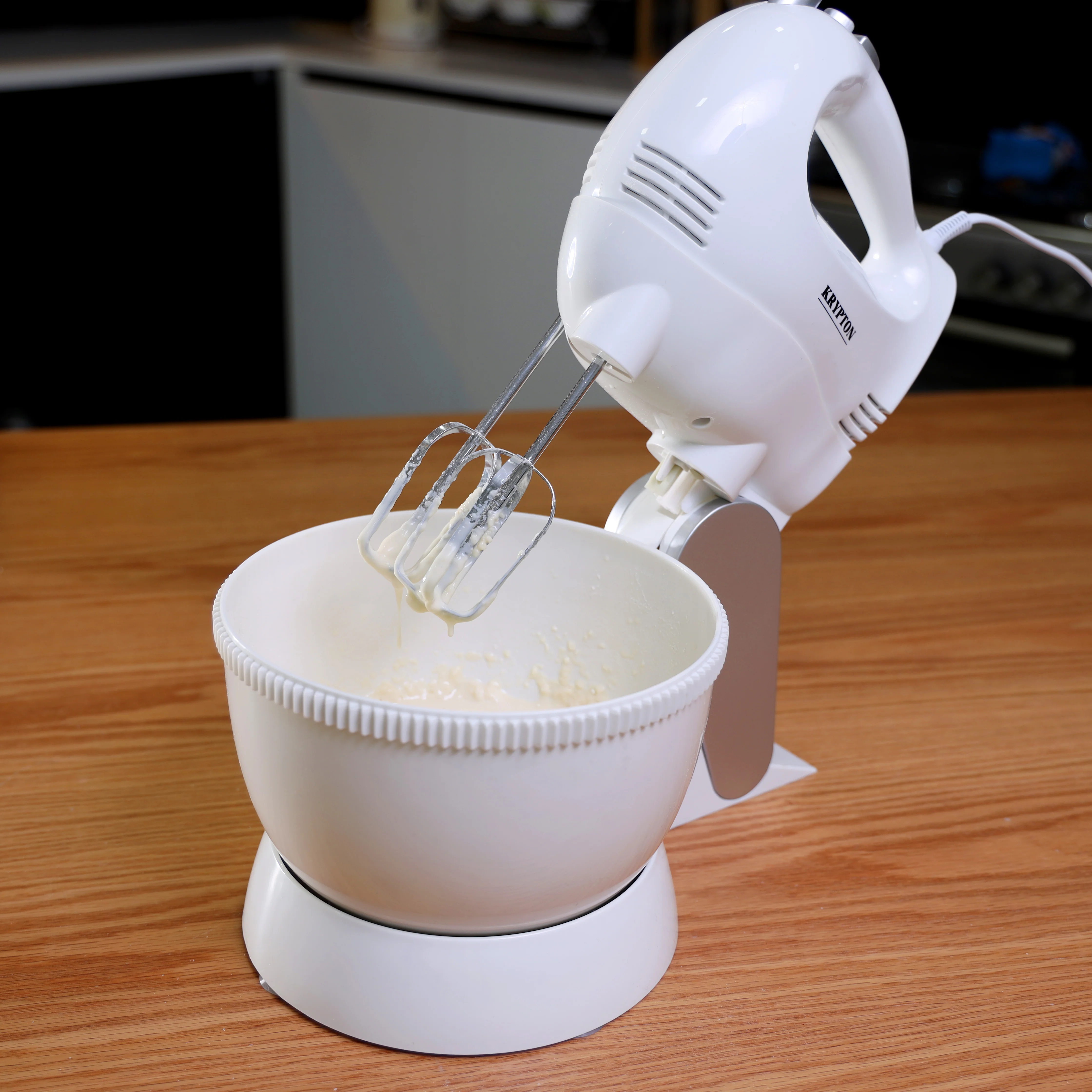 Krypton KNSM6242 stand mixer| 250W motor, 5 speed control, turbo function & rotating bowl| beaters & dough hooks for efficient mixing, whipping & kneading tasks| - Image 3