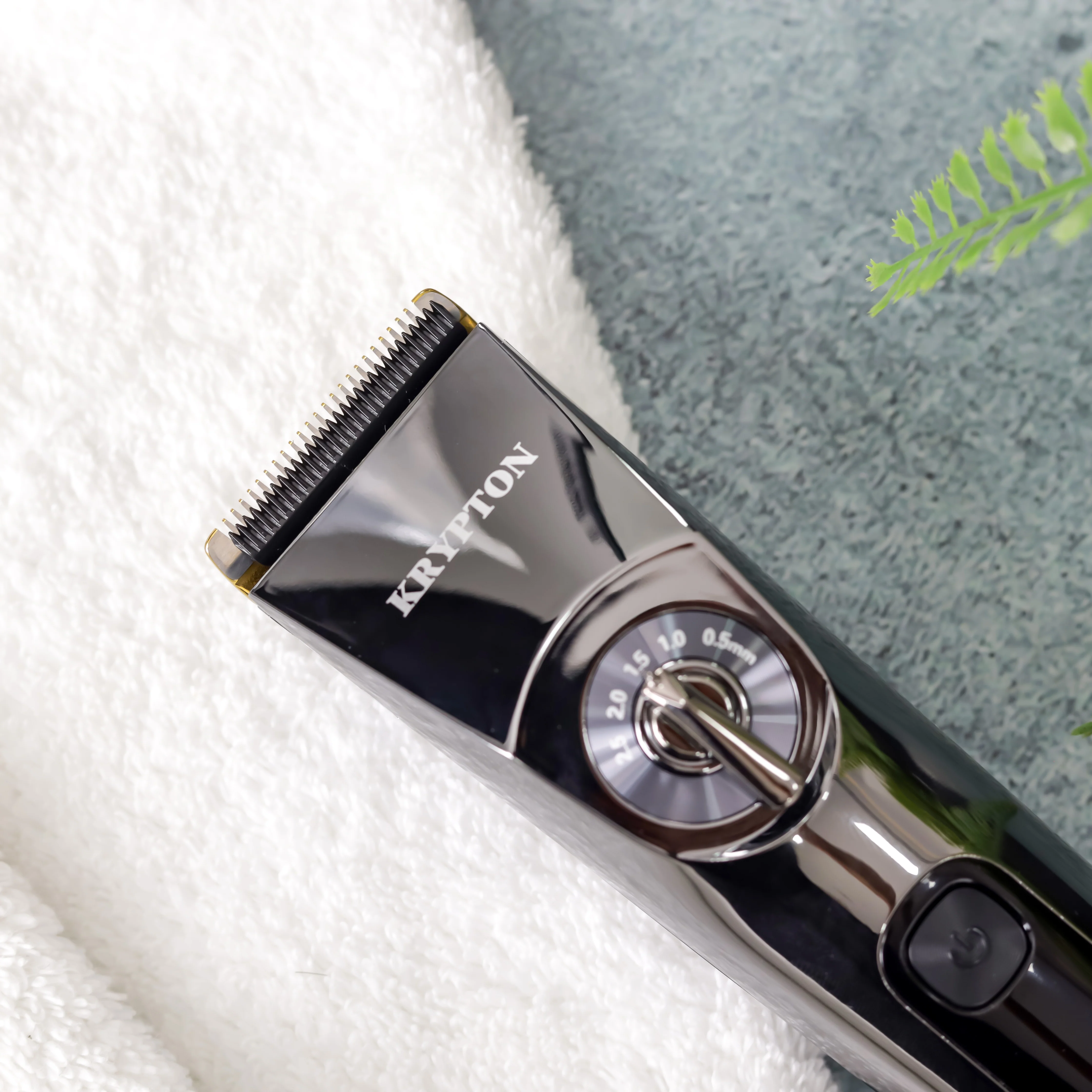 Krypton KNTR5467 Professional Hair & Beard Trimmer| IPX6 waterproof design & LED display| 2000mAh battery, fast charging, & multiple combs for precise grooming| - Image 2