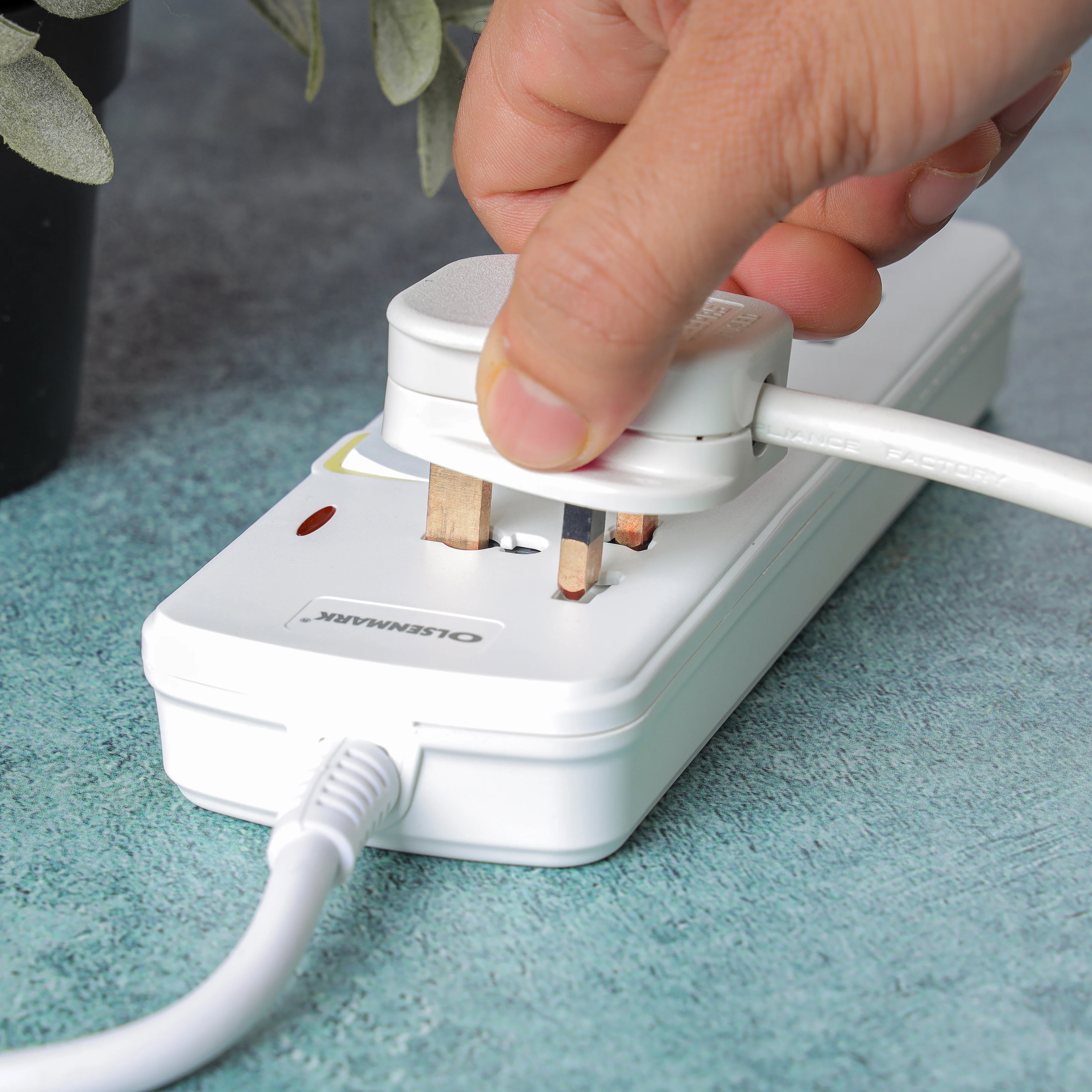 Olsenmar kOMES1727 Power Socket | 3 Way Extension, 3M Cable, Individual Switch with fireproof housing| child safety shutters, indicator lights and copper build| - Image 2