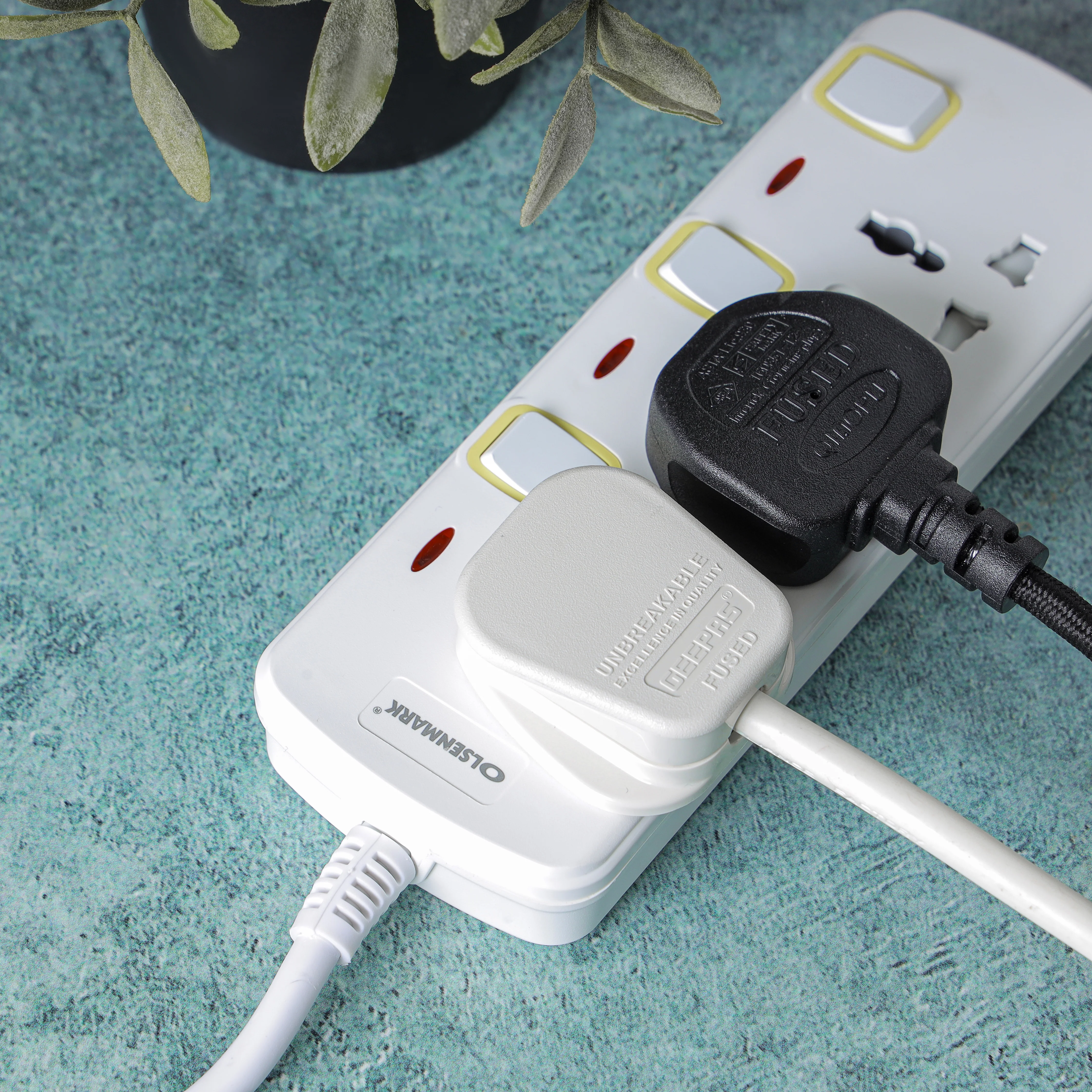 Olsenmar kOMES1727 Power Socket | 3 Way Extension, 3M Cable, Individual Switch with fireproof housing| child safety shutters, indicator lights and copper build| - Image 3
