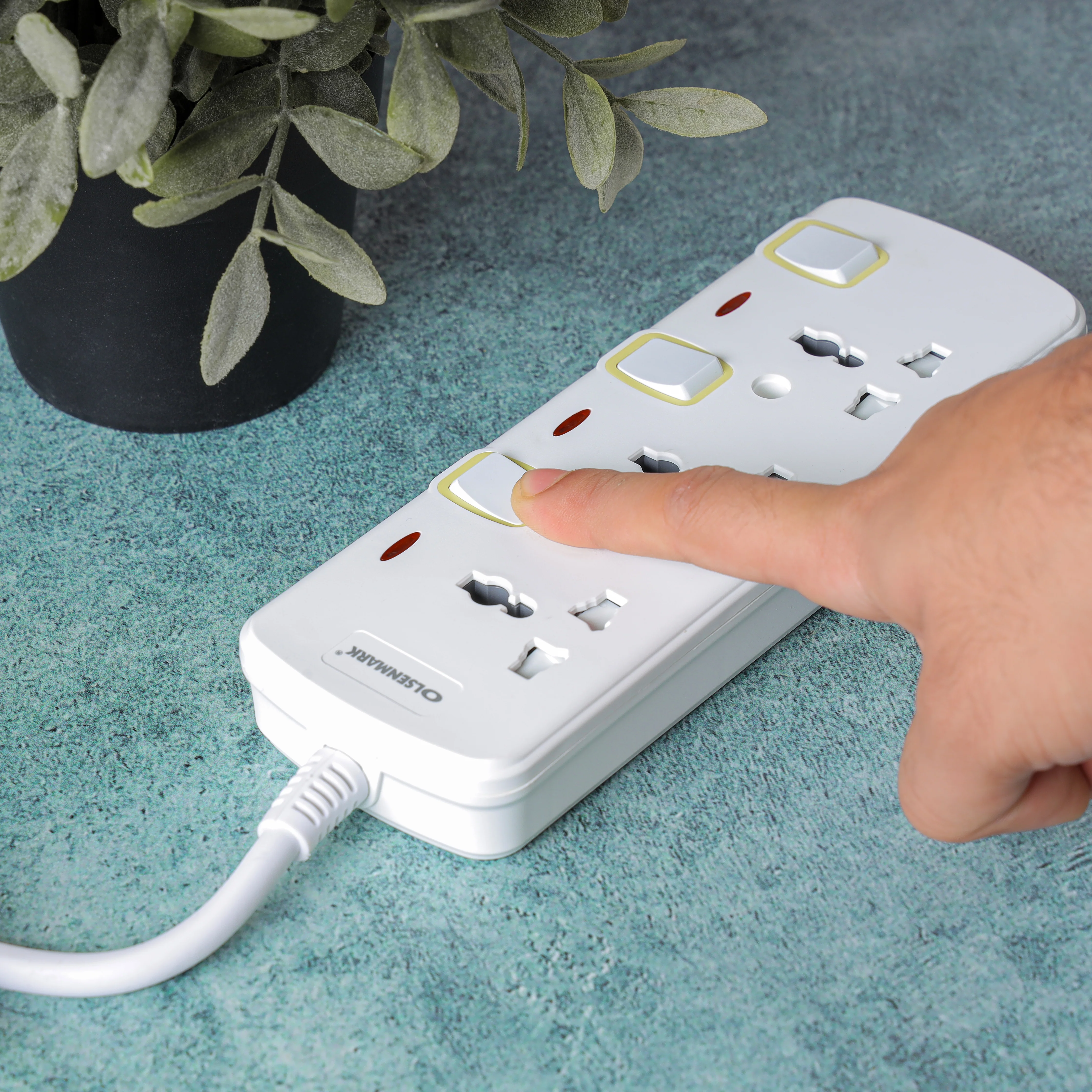Olsenmar kOMES1727 Power Socket | 3 Way Extension, 3M Cable, Individual Switch with fireproof housing| child safety shutters, indicator lights and copper build| - Image 5