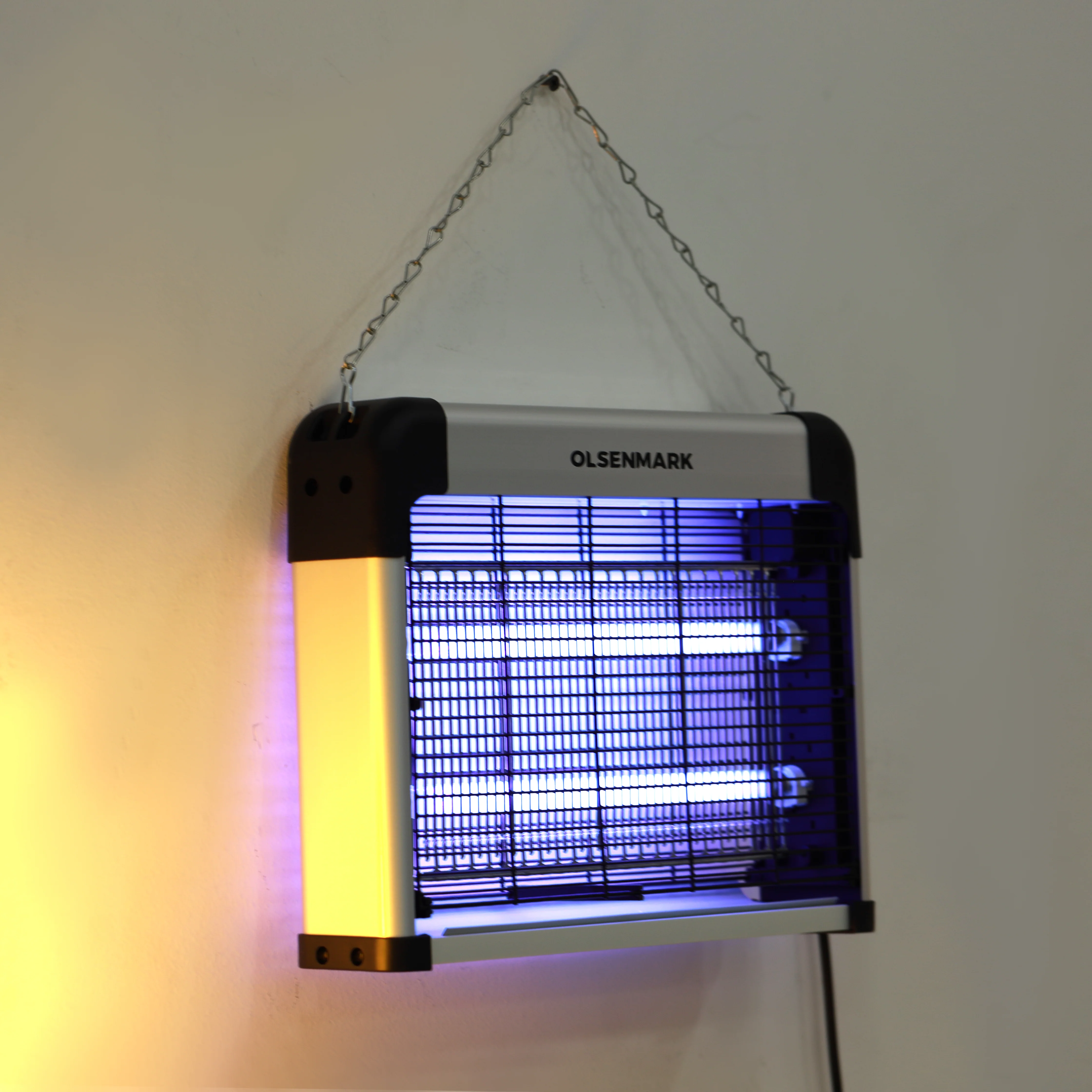 Olsenmark OMBK1511 Electric Insect Killer 16W| delivers powerful bug control with chemical-free operation| Energy saving design, Easy cleaning & Ideal for flies| - Image 3