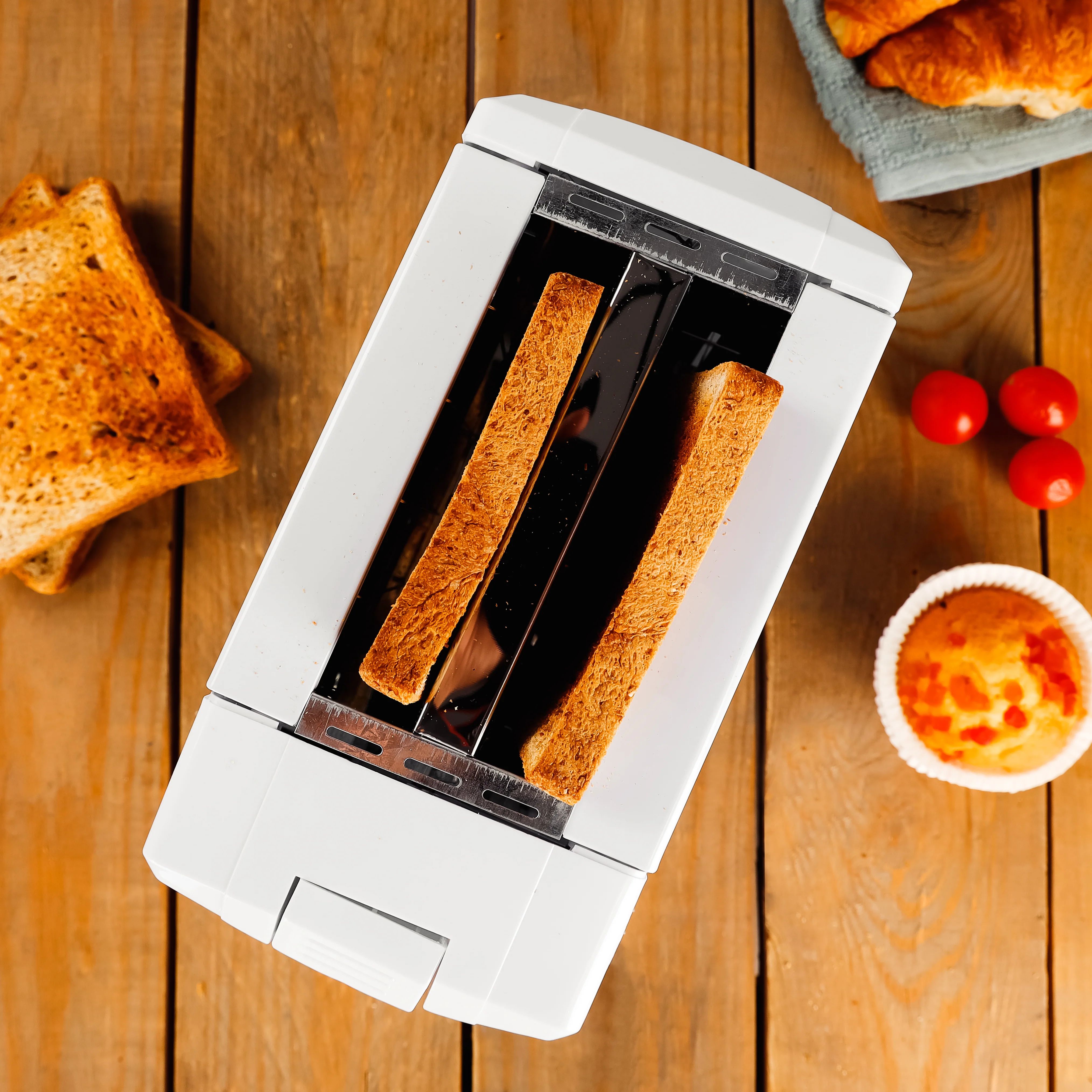 Olsenmark OMBT2492 2 Slice Bread Toaster| 750W Power with Variable Browning Control and Auto Pop-Up| Cancel Function, Cool Touch Panels and Easy Clean Crumb Tray| - Image 4