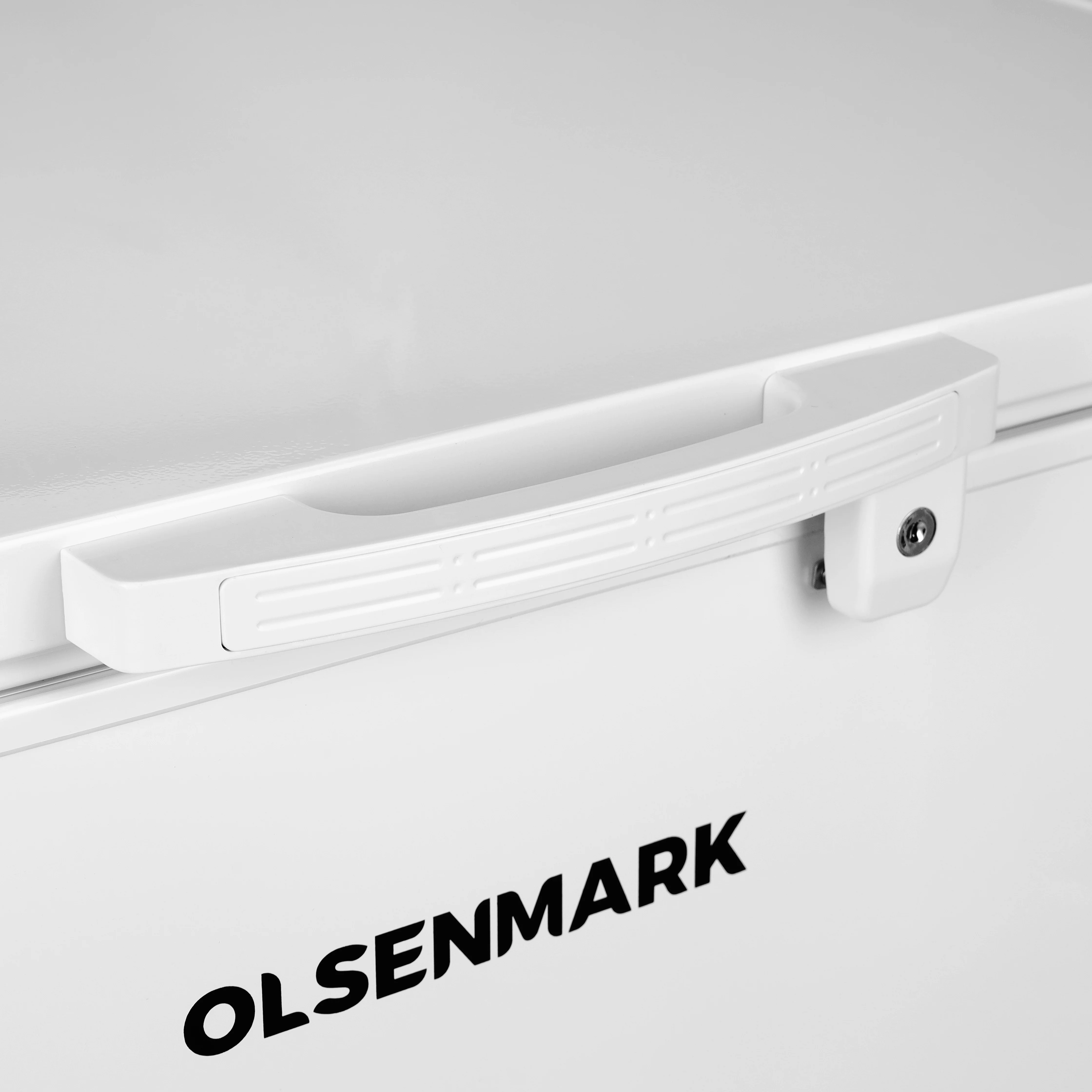 Olsenmark OMCF5007 Chest Freezer| R600A refrigerant, adjustable thermostat, lock and key| inside condenser, durable inner liner and efficient cooling performance| - Image 4
