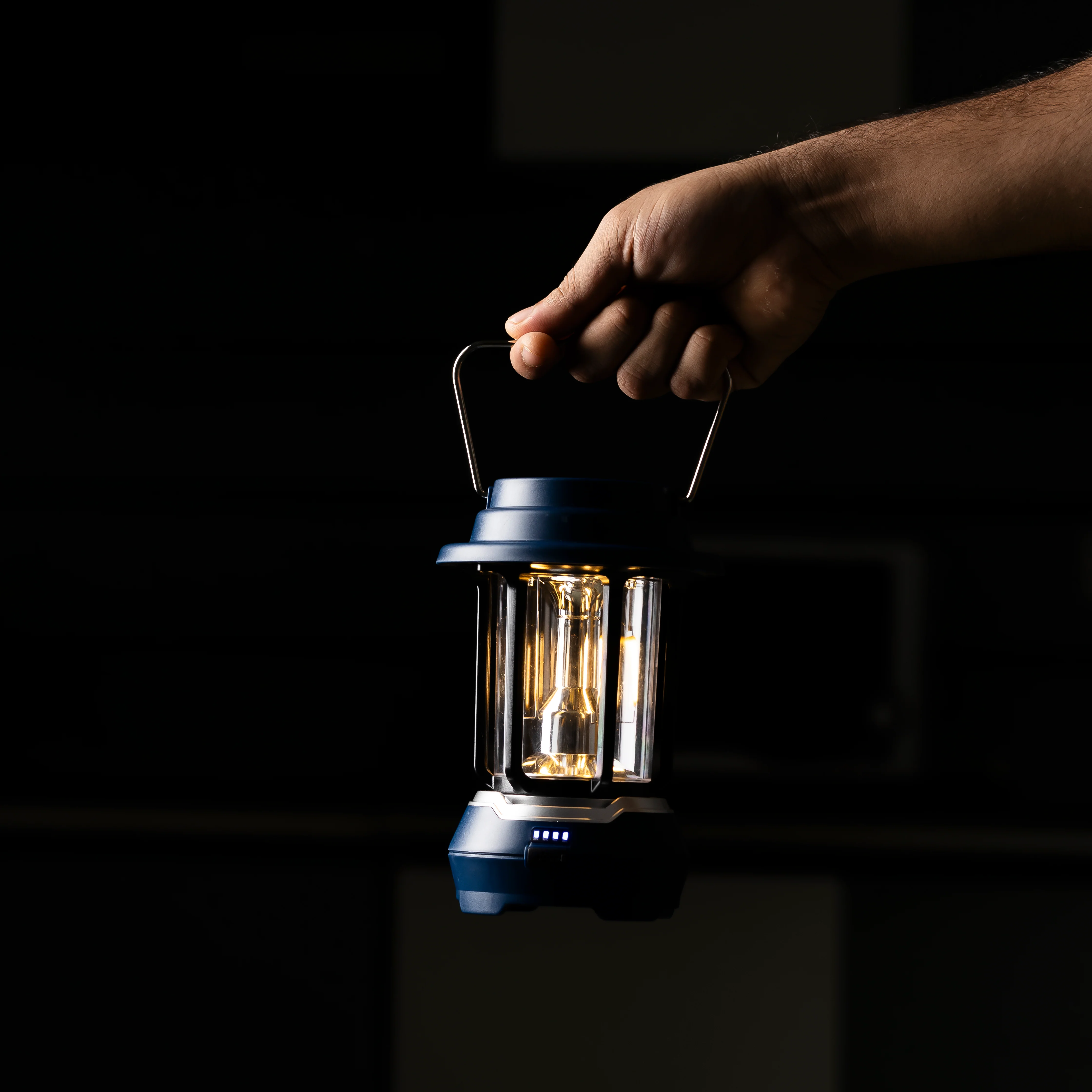 Olsenmark OME2824 solar LED emergency lantern| 1200mAh battery, up to 7 hours backup multiple LED & tungsten light modes| charge indicator, portable for home & outdoor | - Image 5