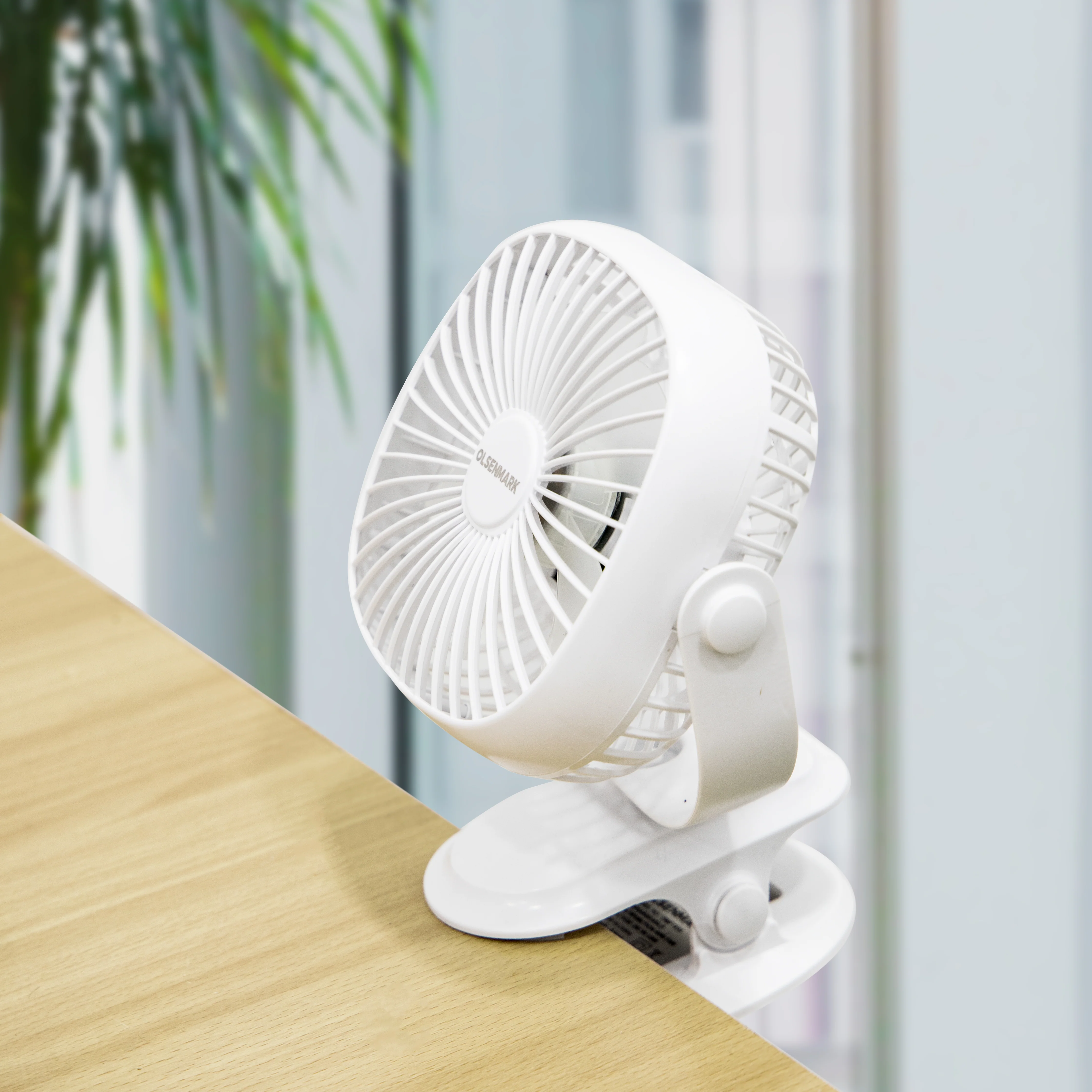Olsenmark OMF1835 Rechargeable Mini Fan| Clip, Brushless Motor, Adjustable Angle and 5 Blade Strong Wind| LED Night Light, Lithium Battery Portable Fan for Desk| - Image 5