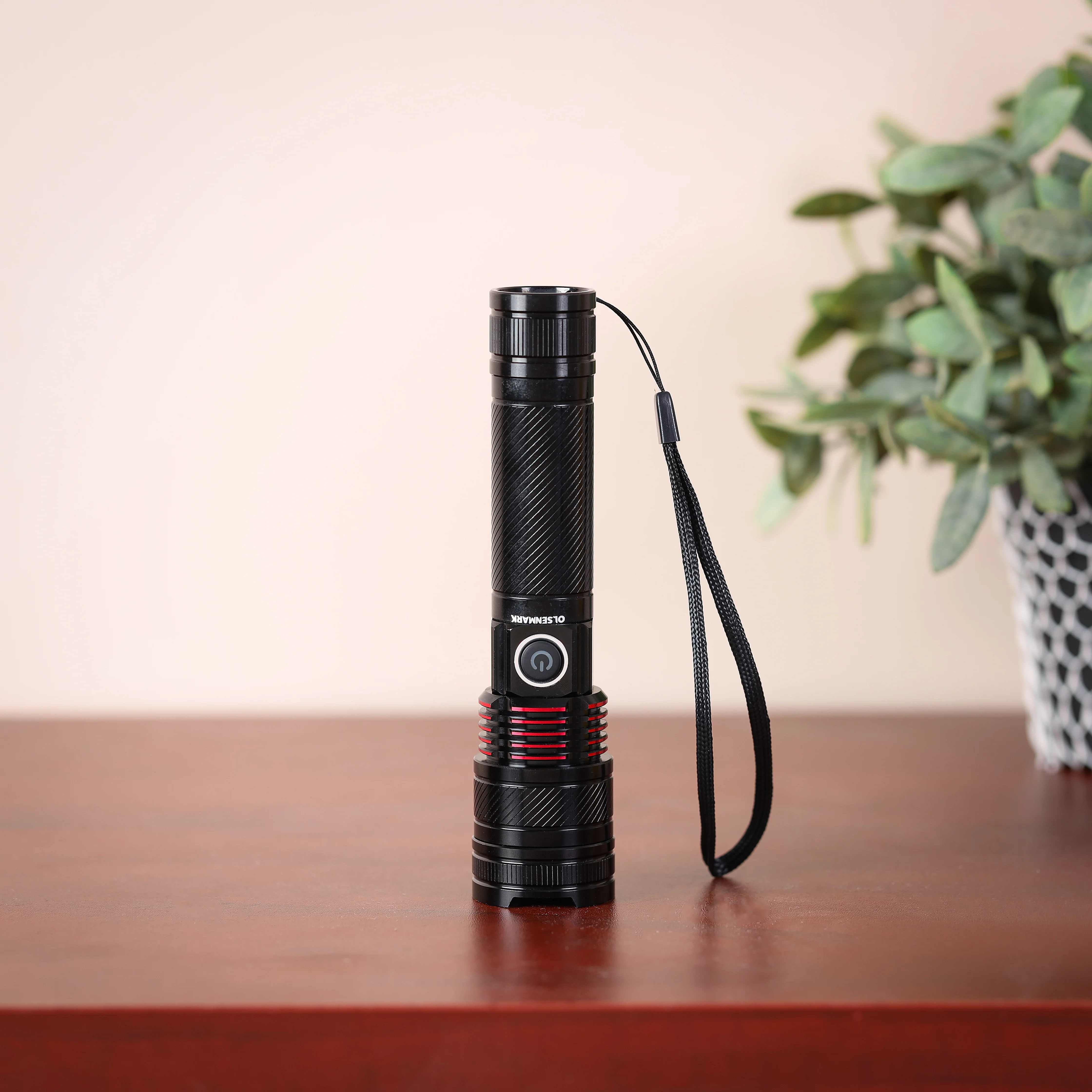 Olsenmark OMFL2802 Rechargeable LED Flashlight| powerful 15W W5050 LED with 5000mAh rechargeable battery| high brightness beam and durable body and long-lasting| - Image 2